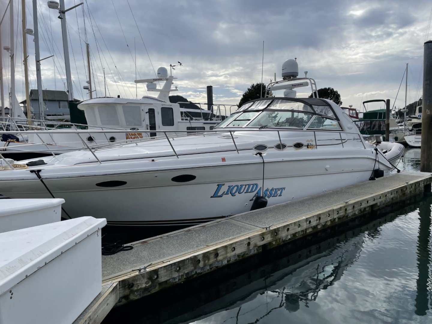 LIQUID ASSET 37ft Sea Ray Yacht For Sale