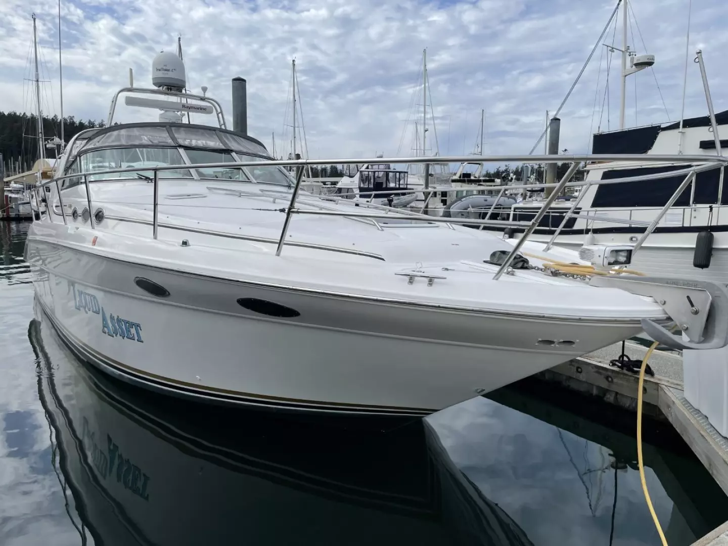 Sea Ray Sundancer 370 Yacht For Sale