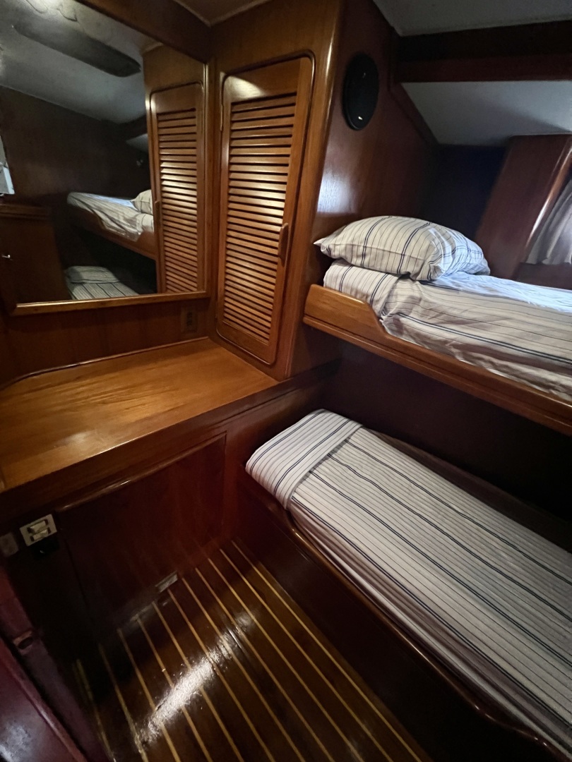 Barefoot 54ft Gulfstar Yacht For Sale