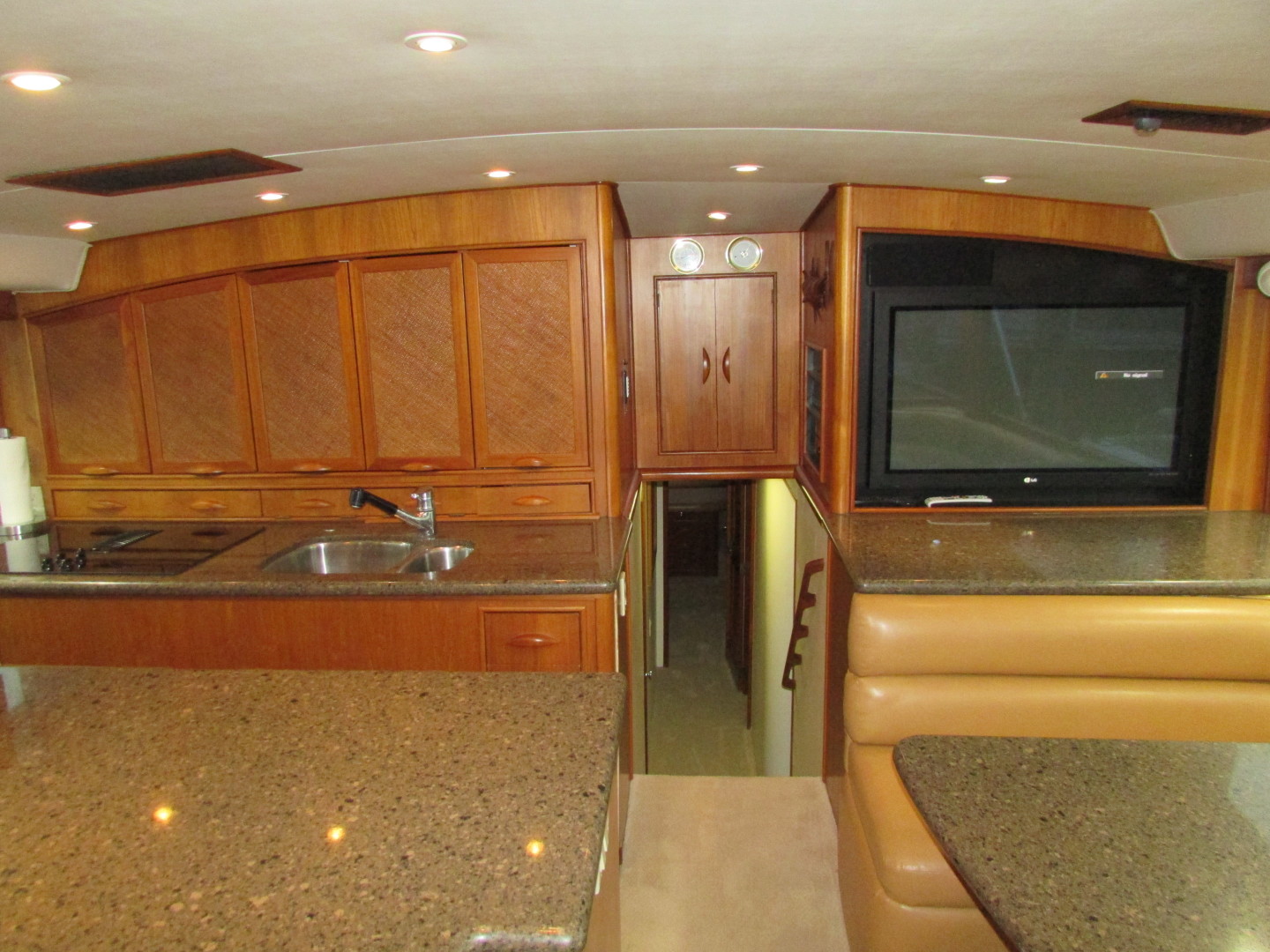 Honky Tonk 61ft Buddy Davis Yacht For Sale