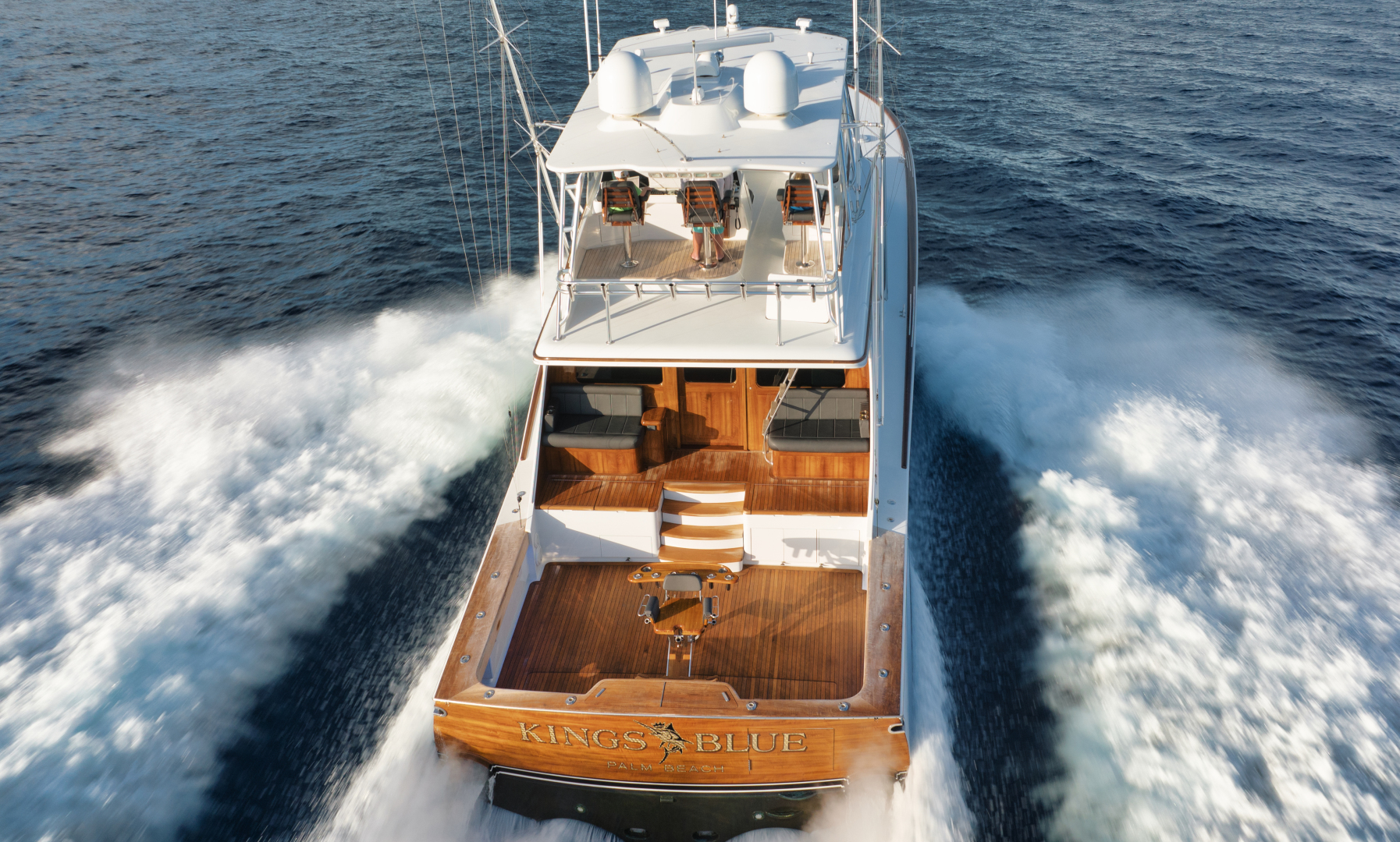 Whiticar 77 - Kings Blue - stern profile