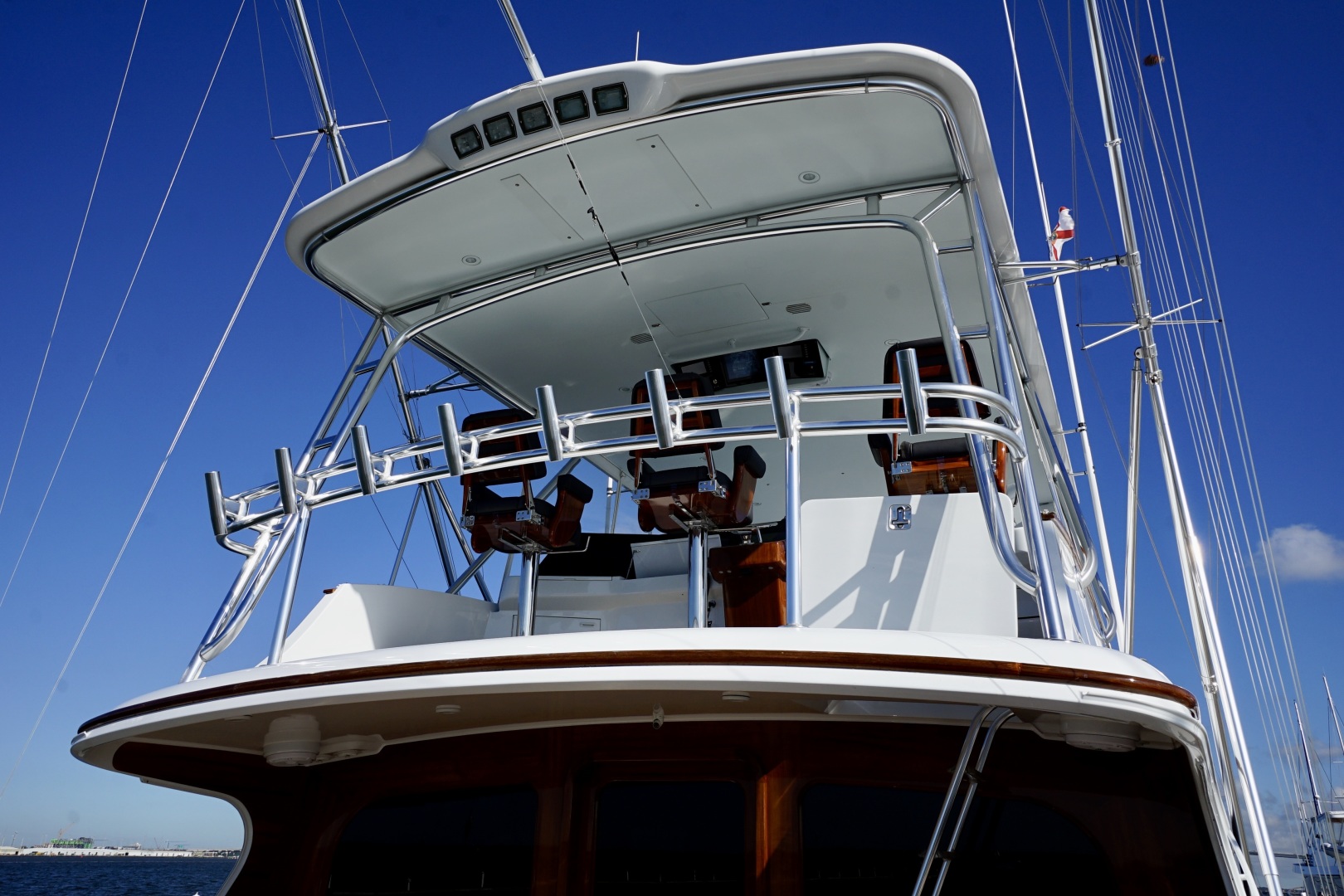 Whiticar 77 - Kings Blue - flybridge