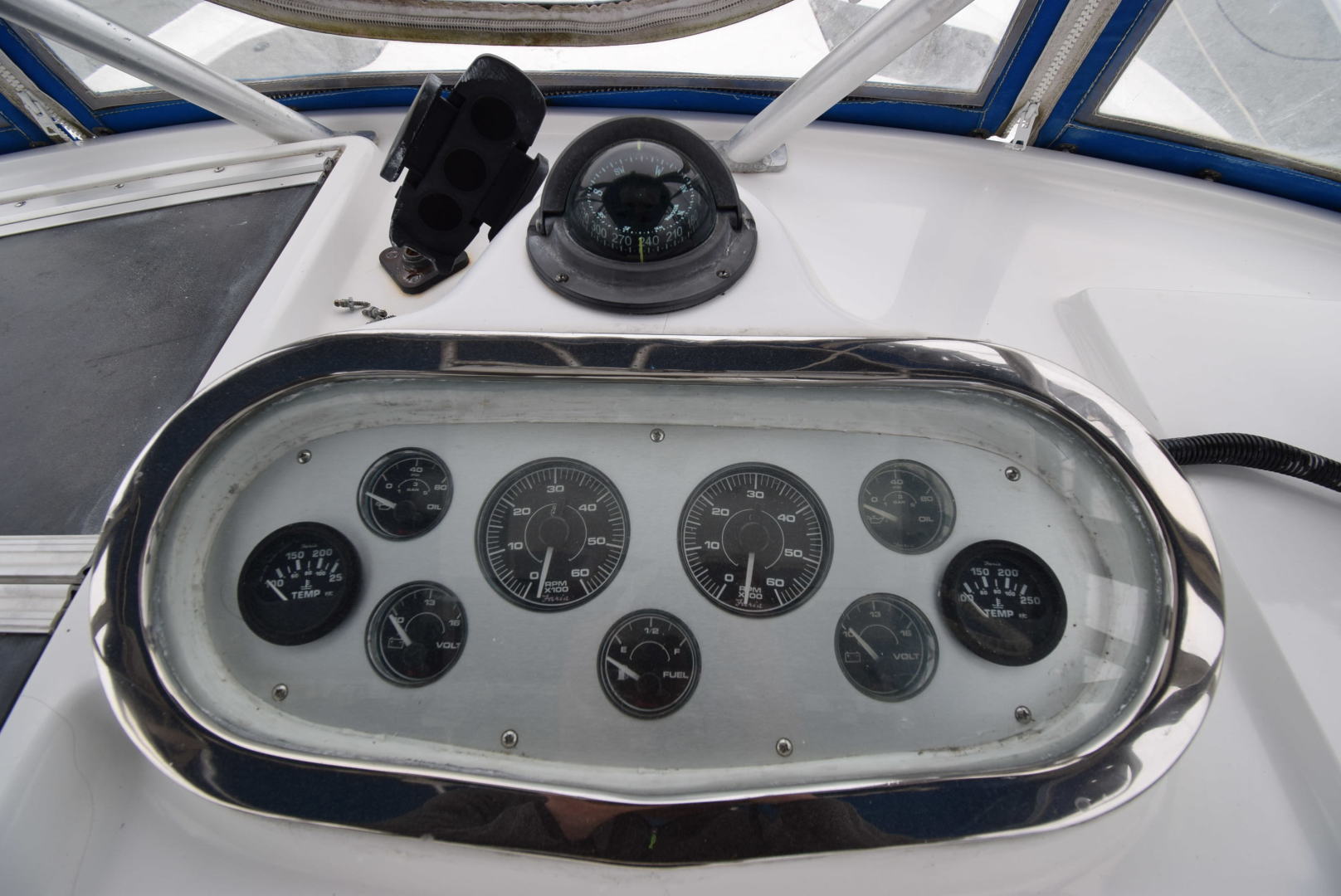 25ft Luhrs Yacht For Sale