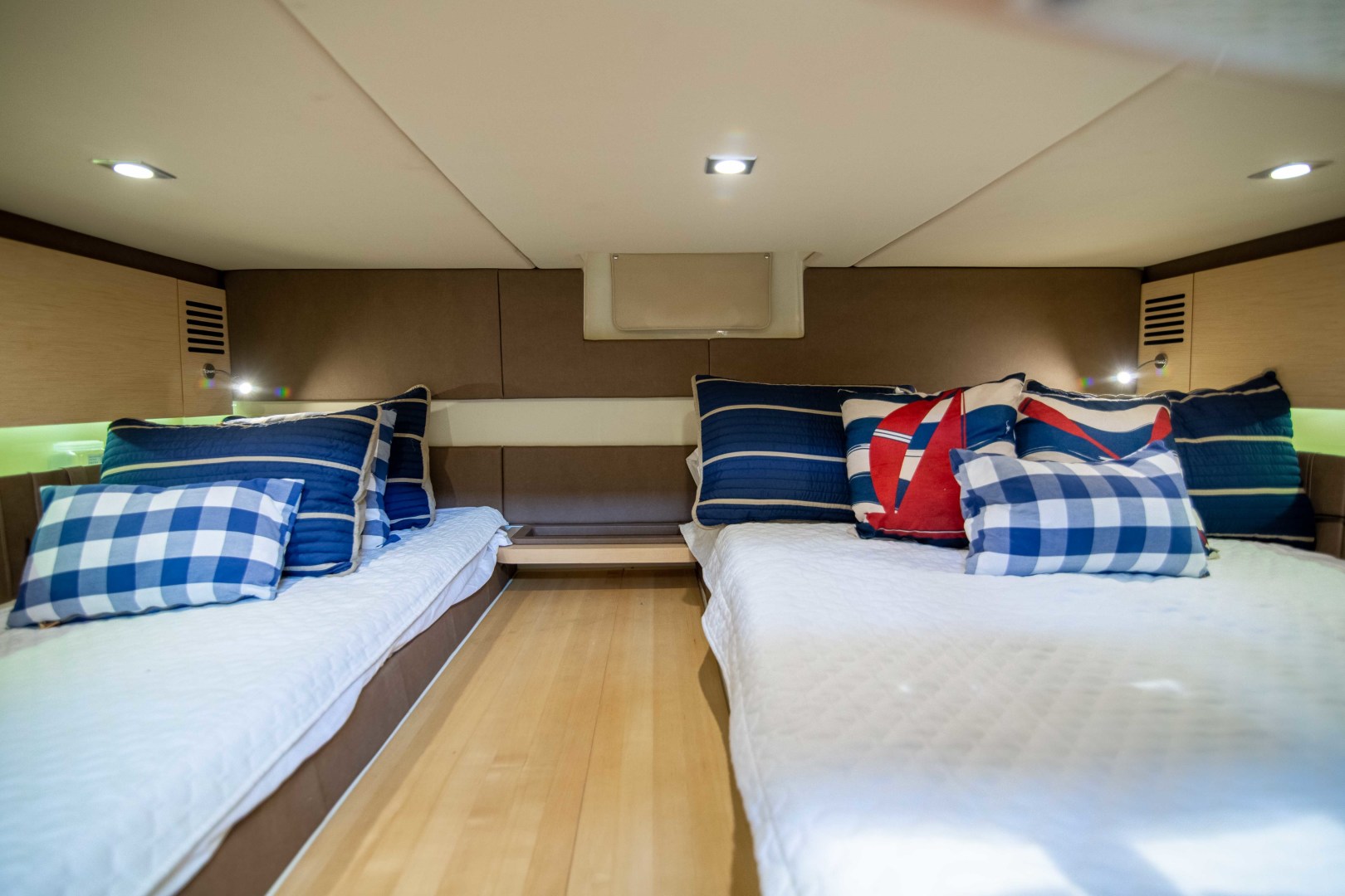 Chris-Craft 38 - Nauti Love