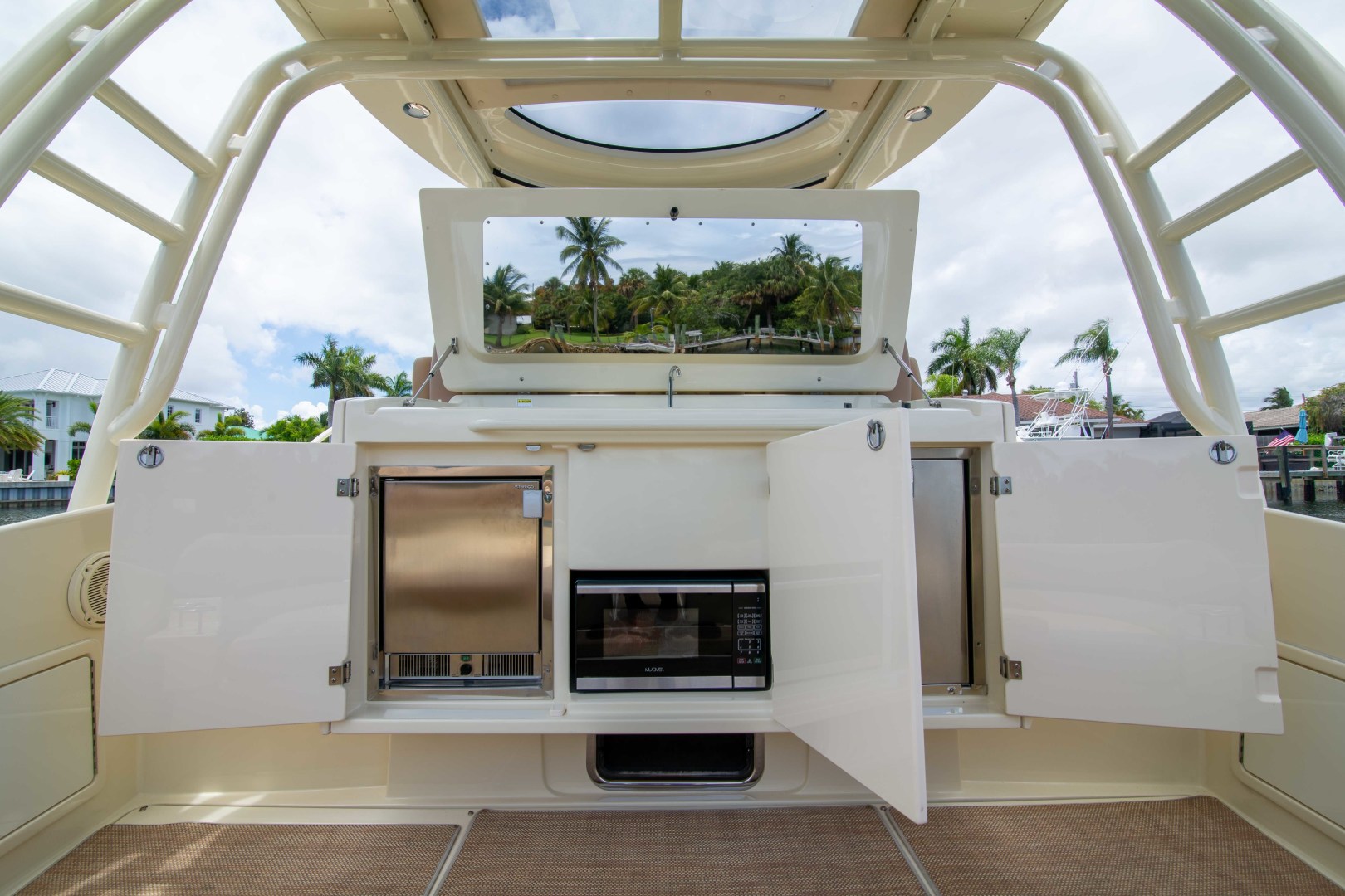Chris-Craft 38 - Nauti Love