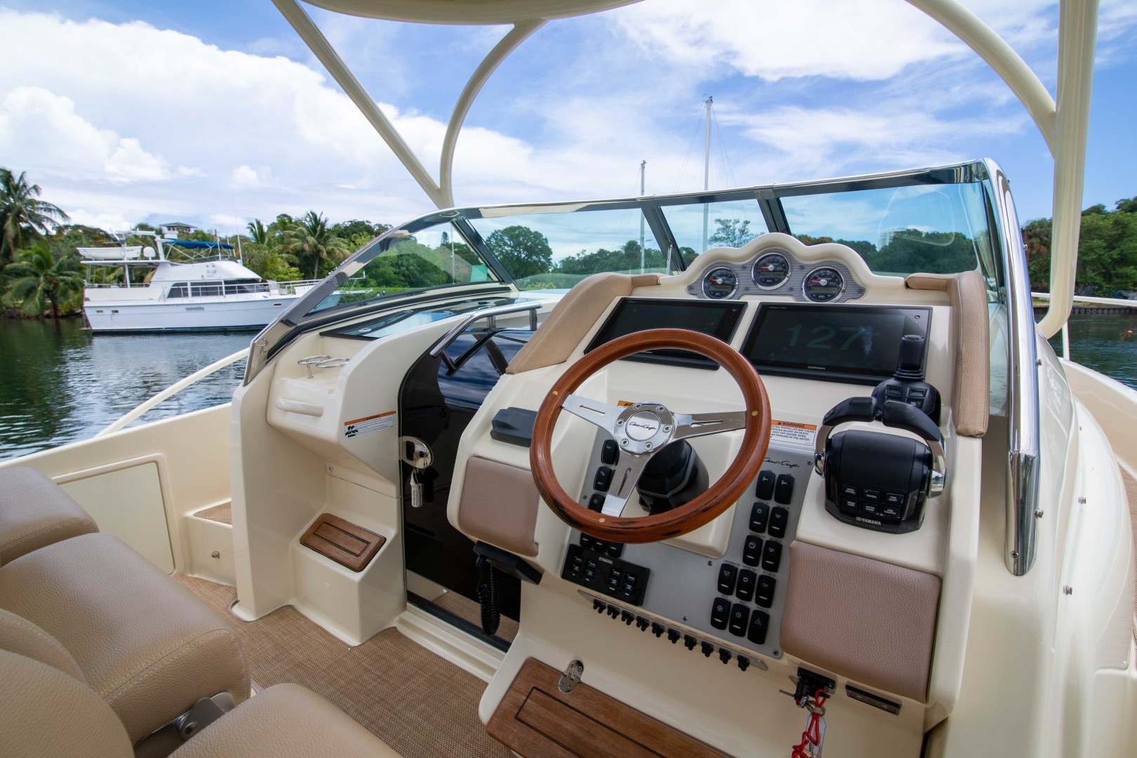 Chris-Craft 38 - Nauti Love