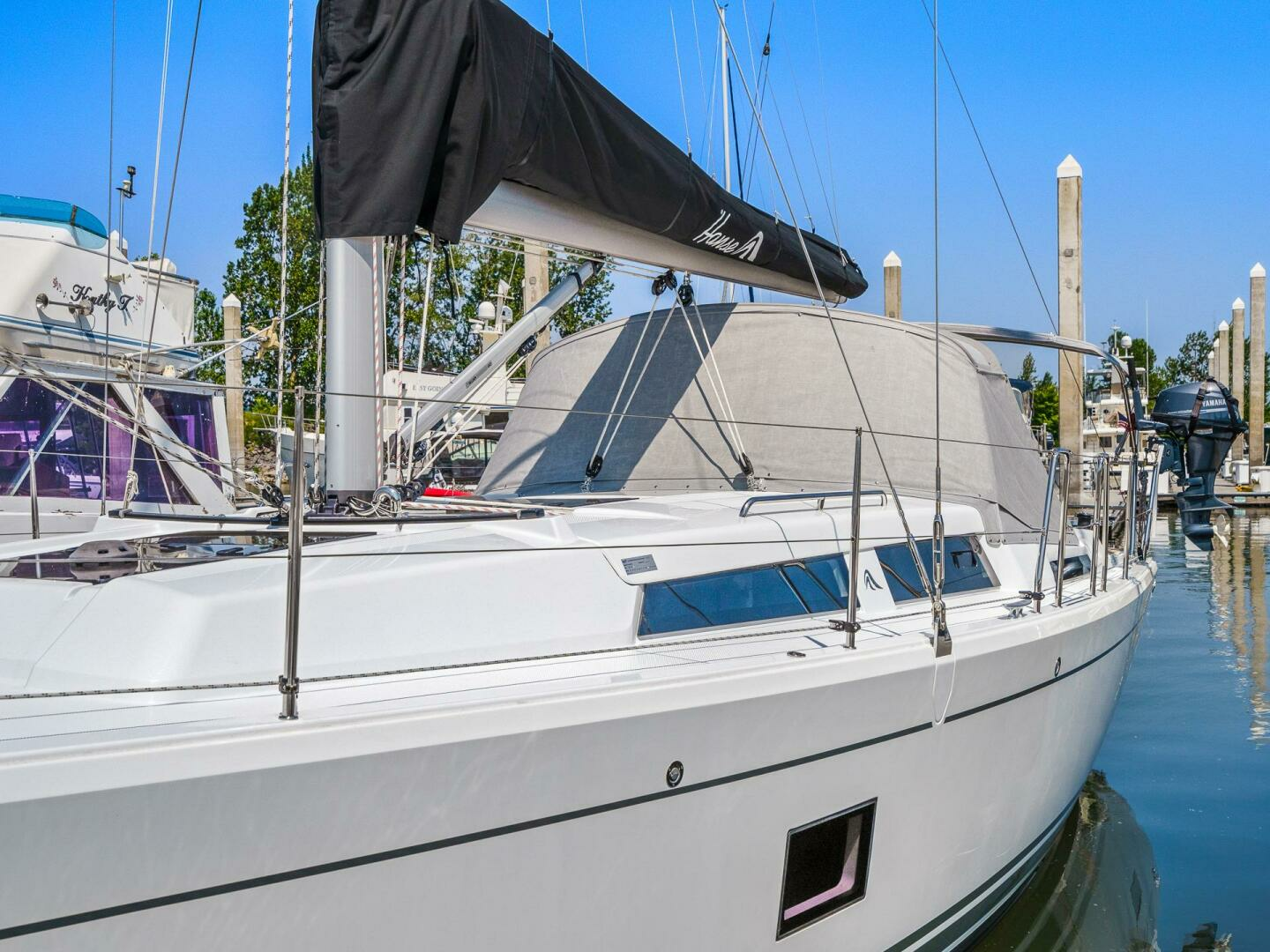Hanse 388 Yacht For Sale