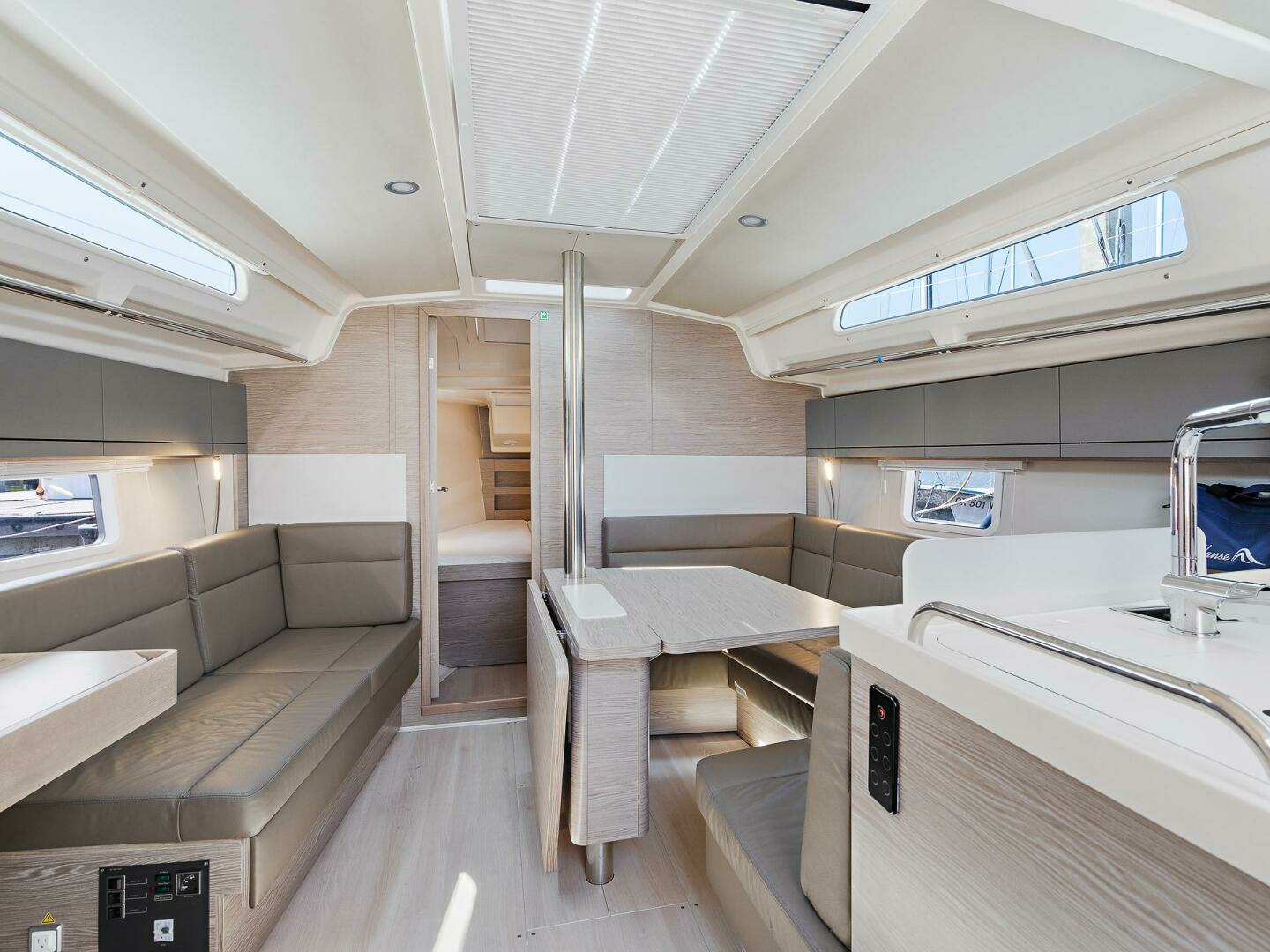 Hanse 388 Yacht For Sale