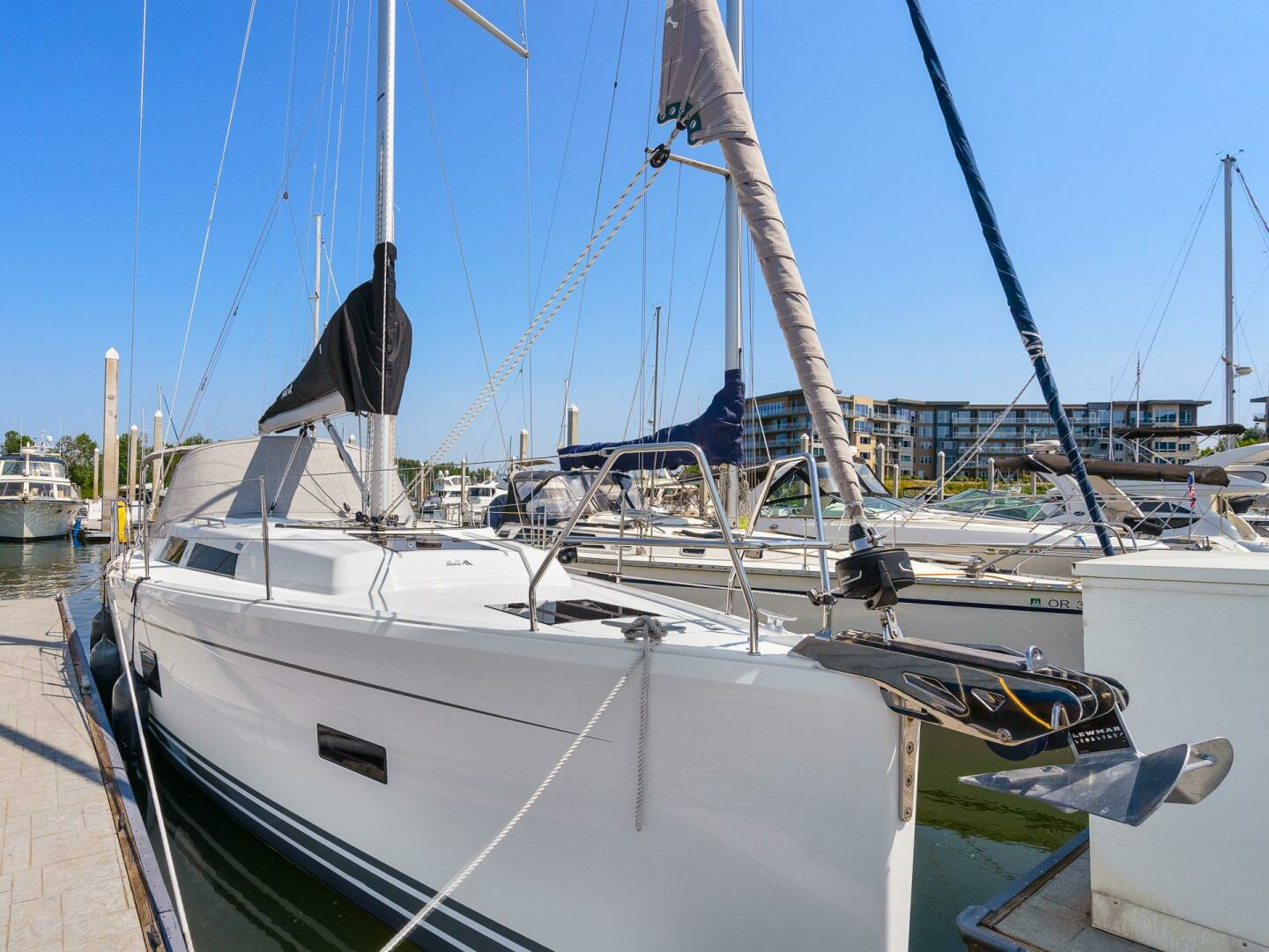Hanse 388 Yacht For Sale