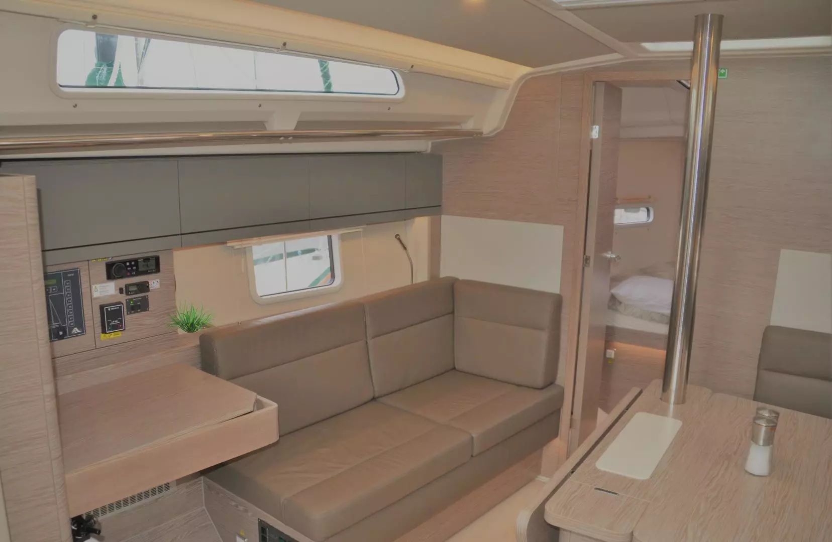 Hanse 388 Yacht For Sale