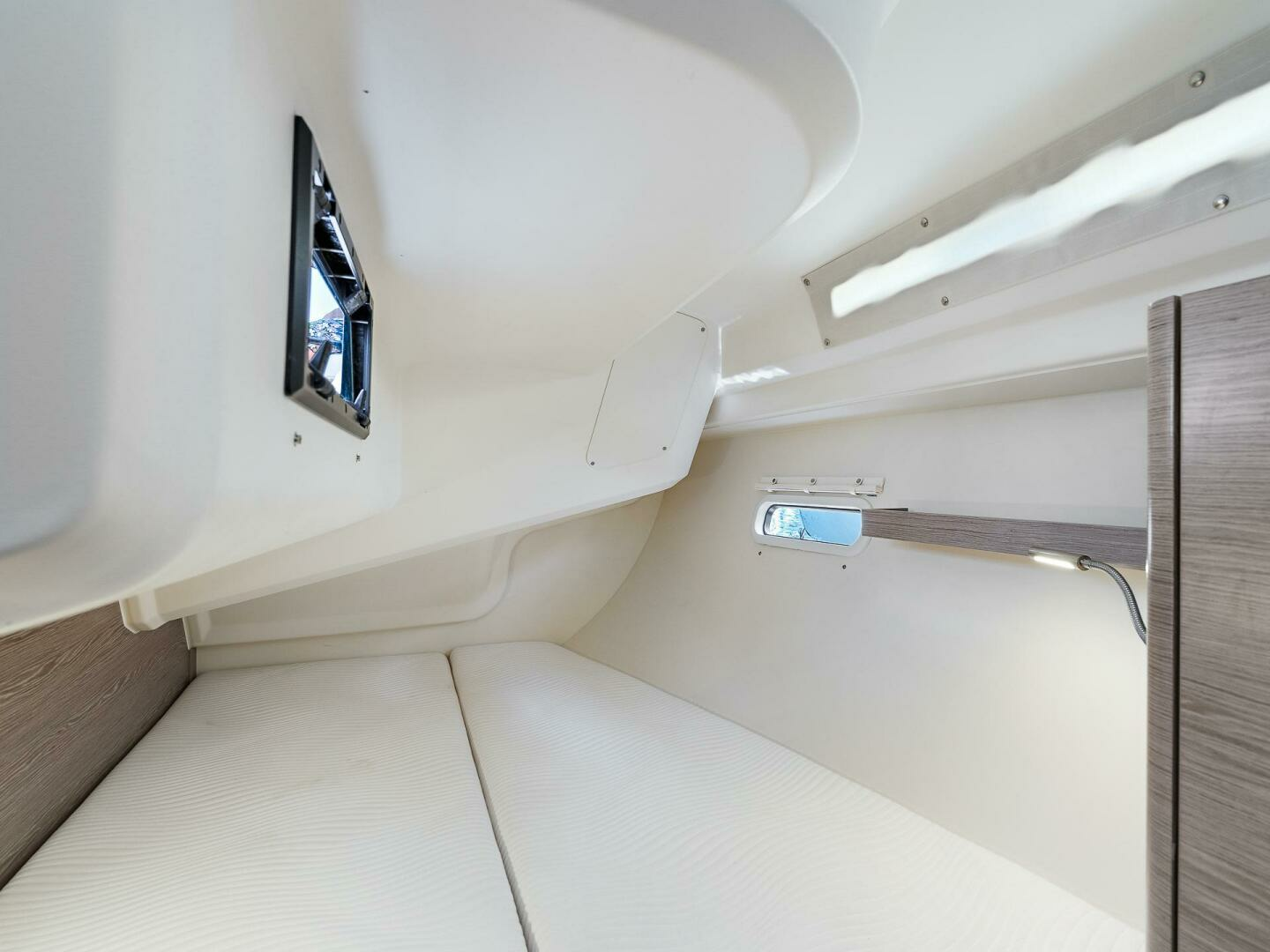 Hanse 388 Yacht For Sale