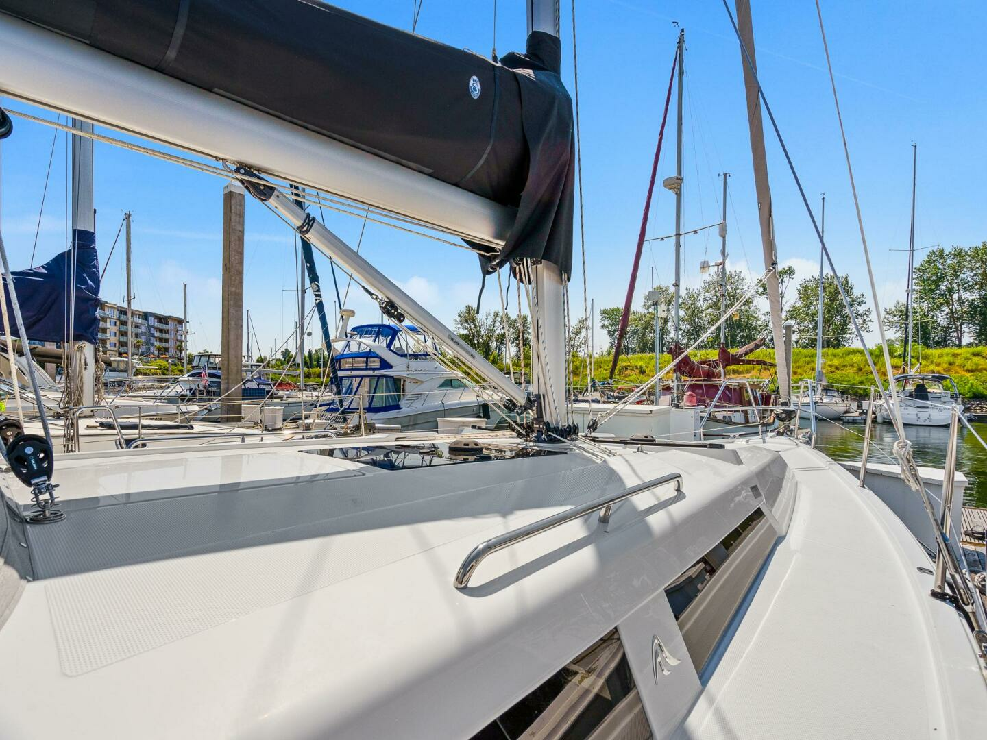 Hanse 388 Yacht For Sale
