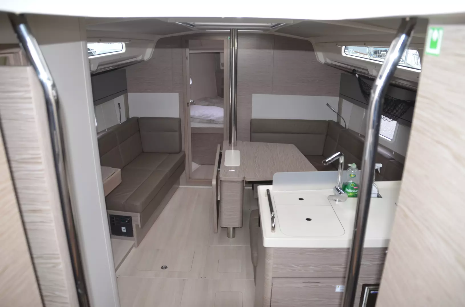 Hanse 388 Yacht For Sale