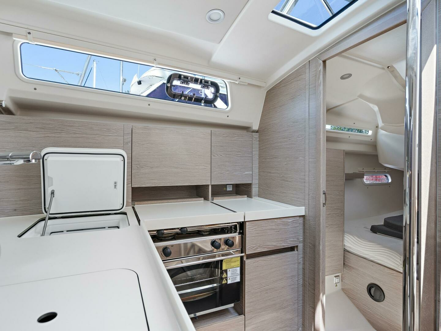 Hanse 388 Yacht For Sale