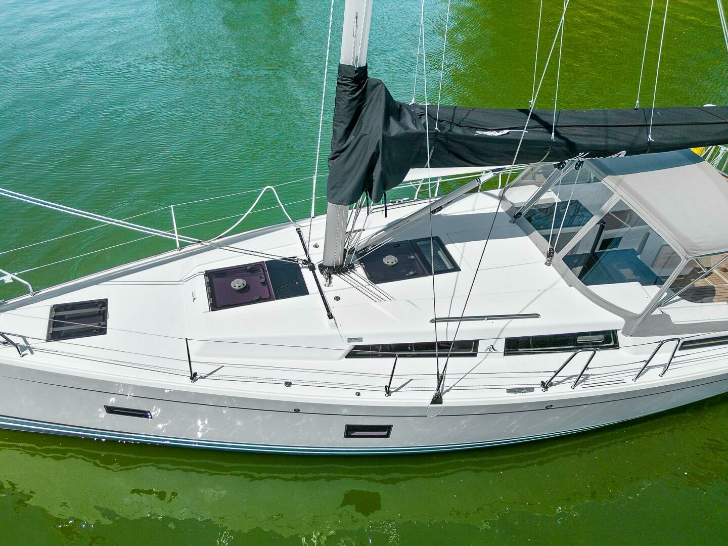 Hanse 388 Yacht For Sale
