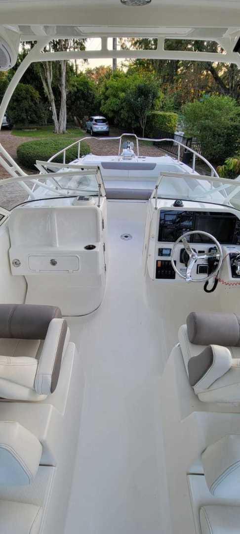 World Cat 25 - No Name - Helm Area