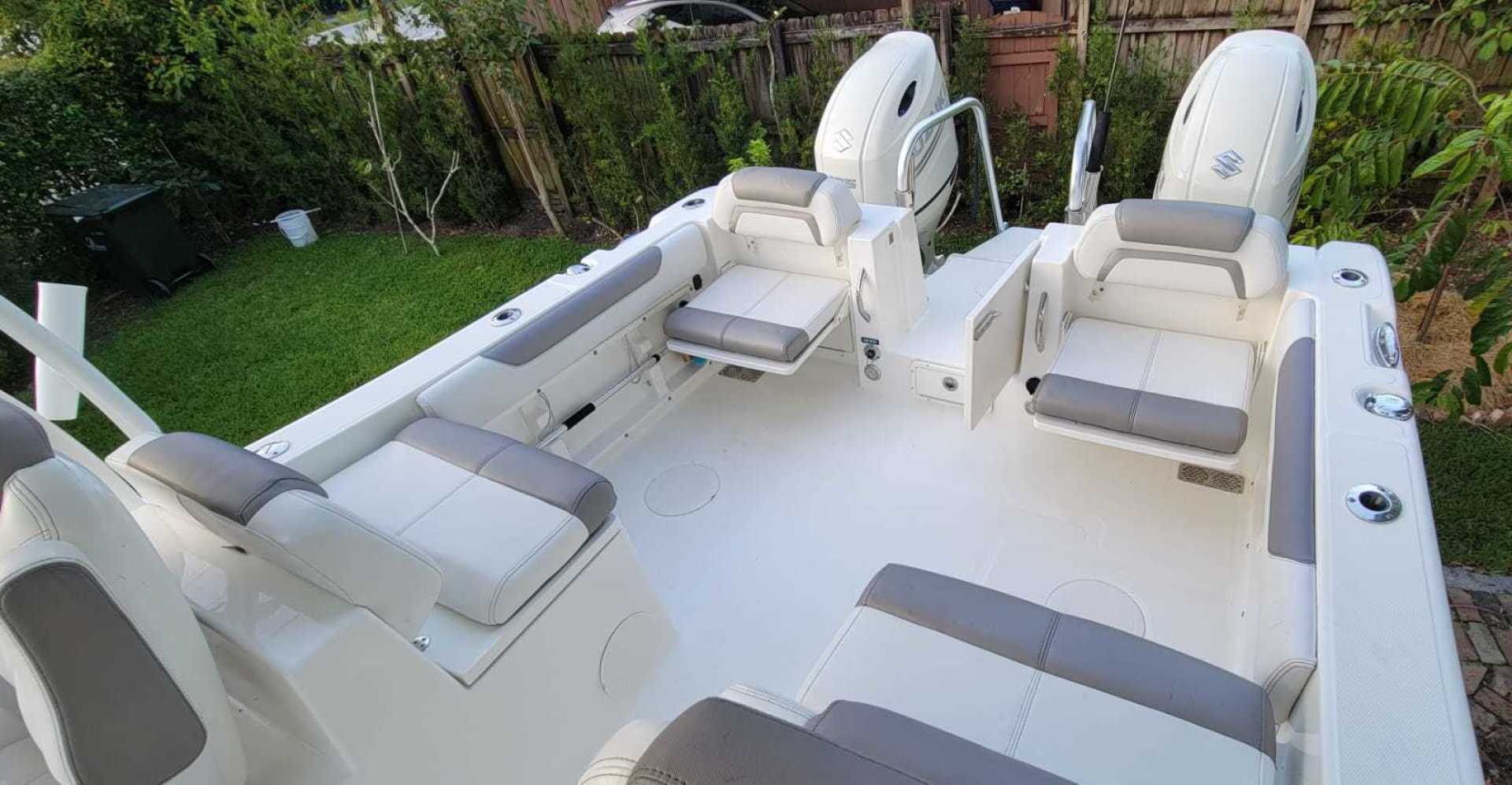 World Cat 25 - No Name - Cockpit