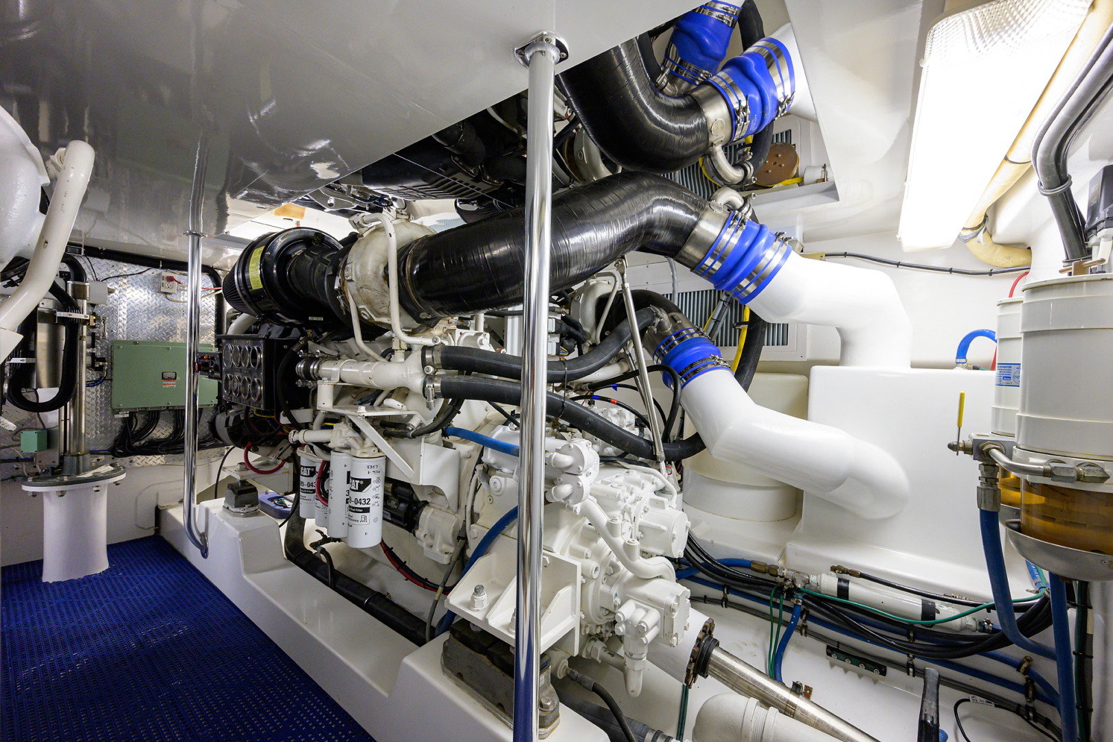 Titan 62 - Old #7 - engine room