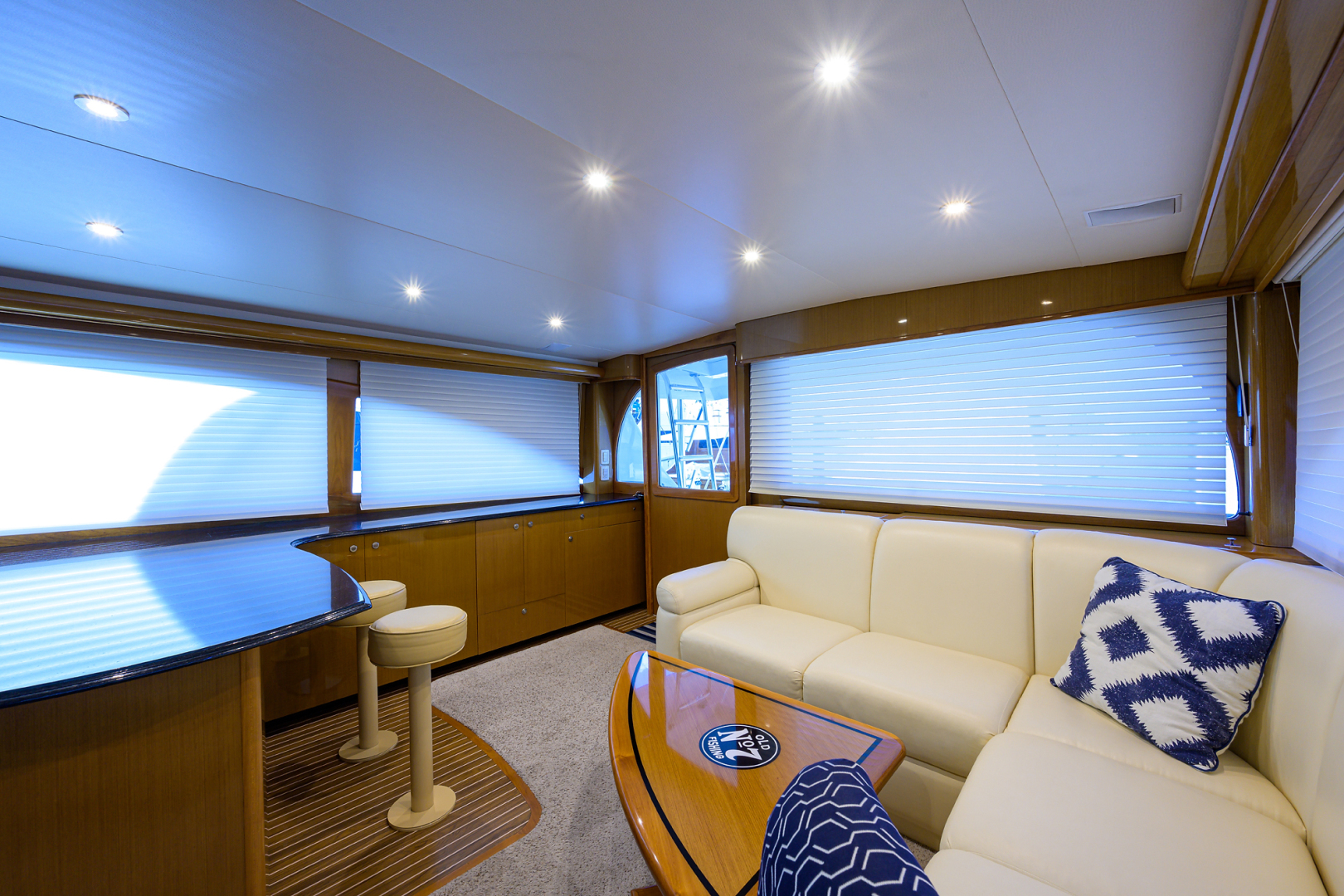 Titan 62 - Old #7 - interior