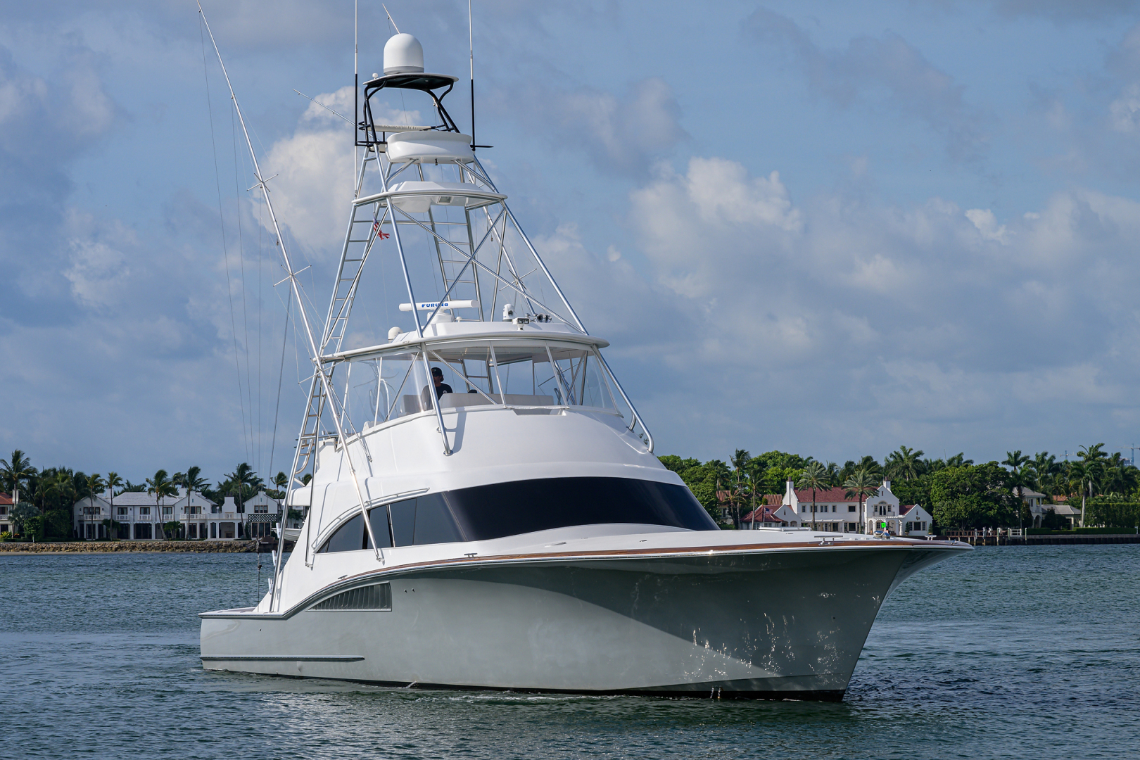 Titan 62 - Old #7 - exterior