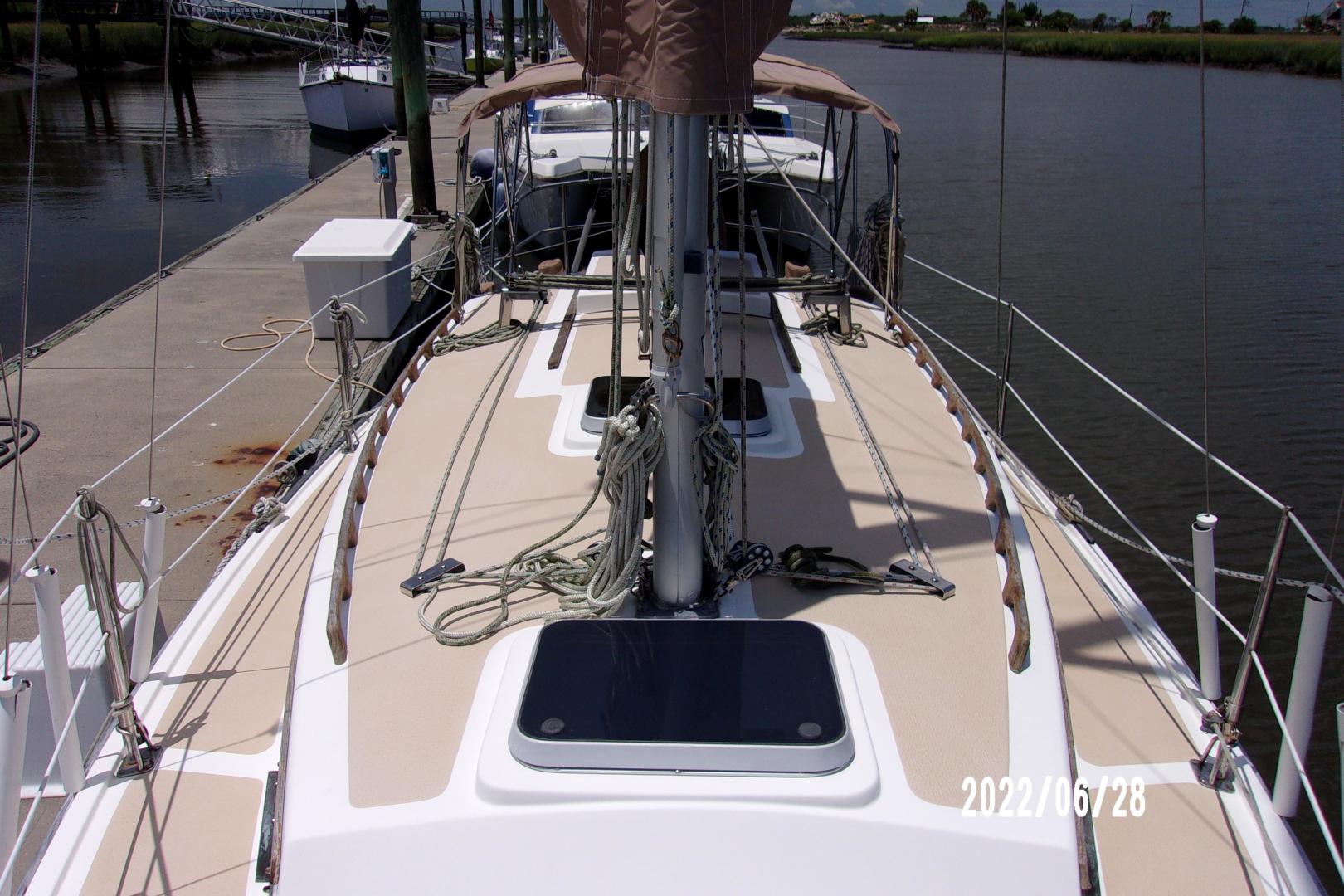 27' Com-Pac 27 for Sale | Sloop | Lucky Enough 2790093 | Curtis Stokes ...