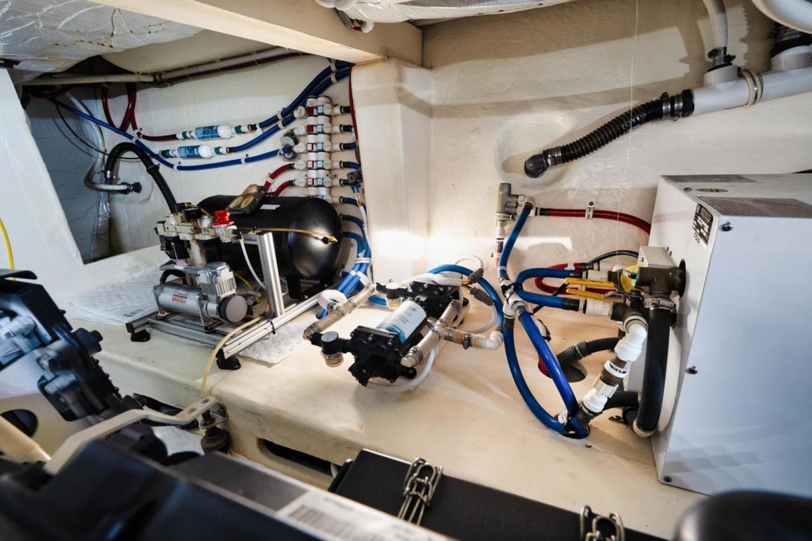 Tiara 44 - Blue Skies - engine room