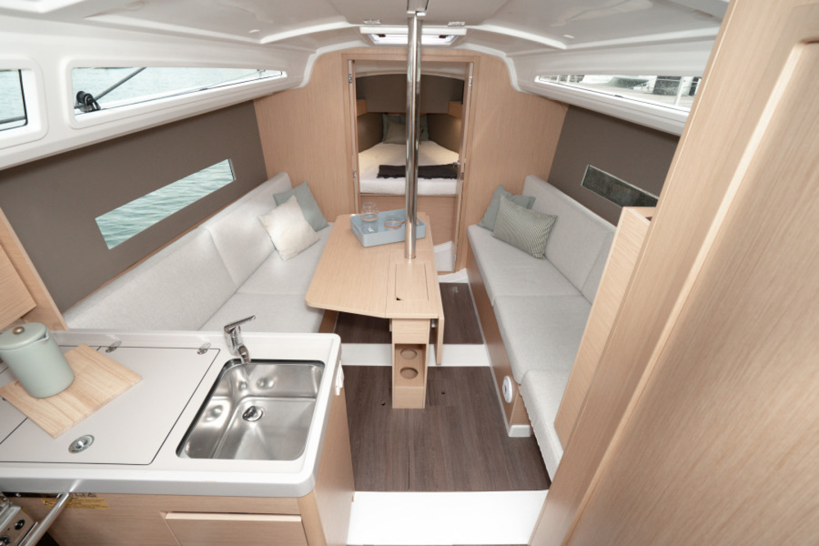132 30ft Beneteau Yacht For Sale