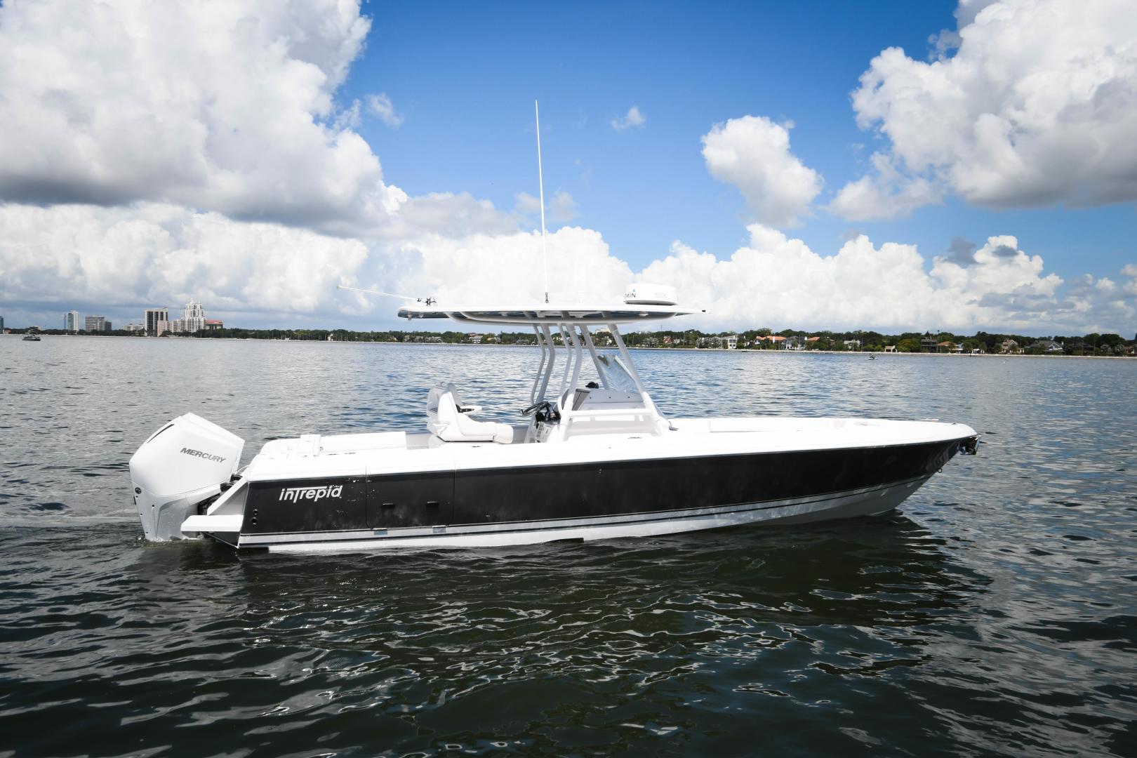 30' Intrepid 2019 300 Center Console For Sale