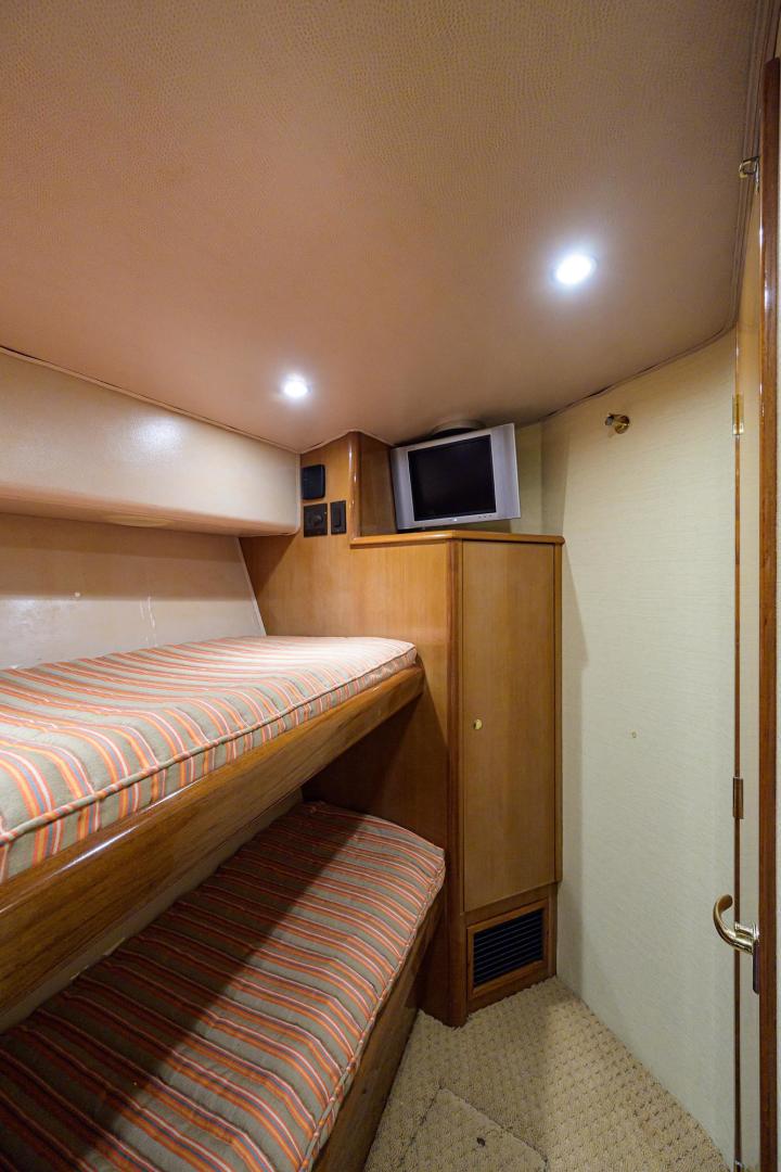 Viking 52 - Plane Waste - Guest Stateroom