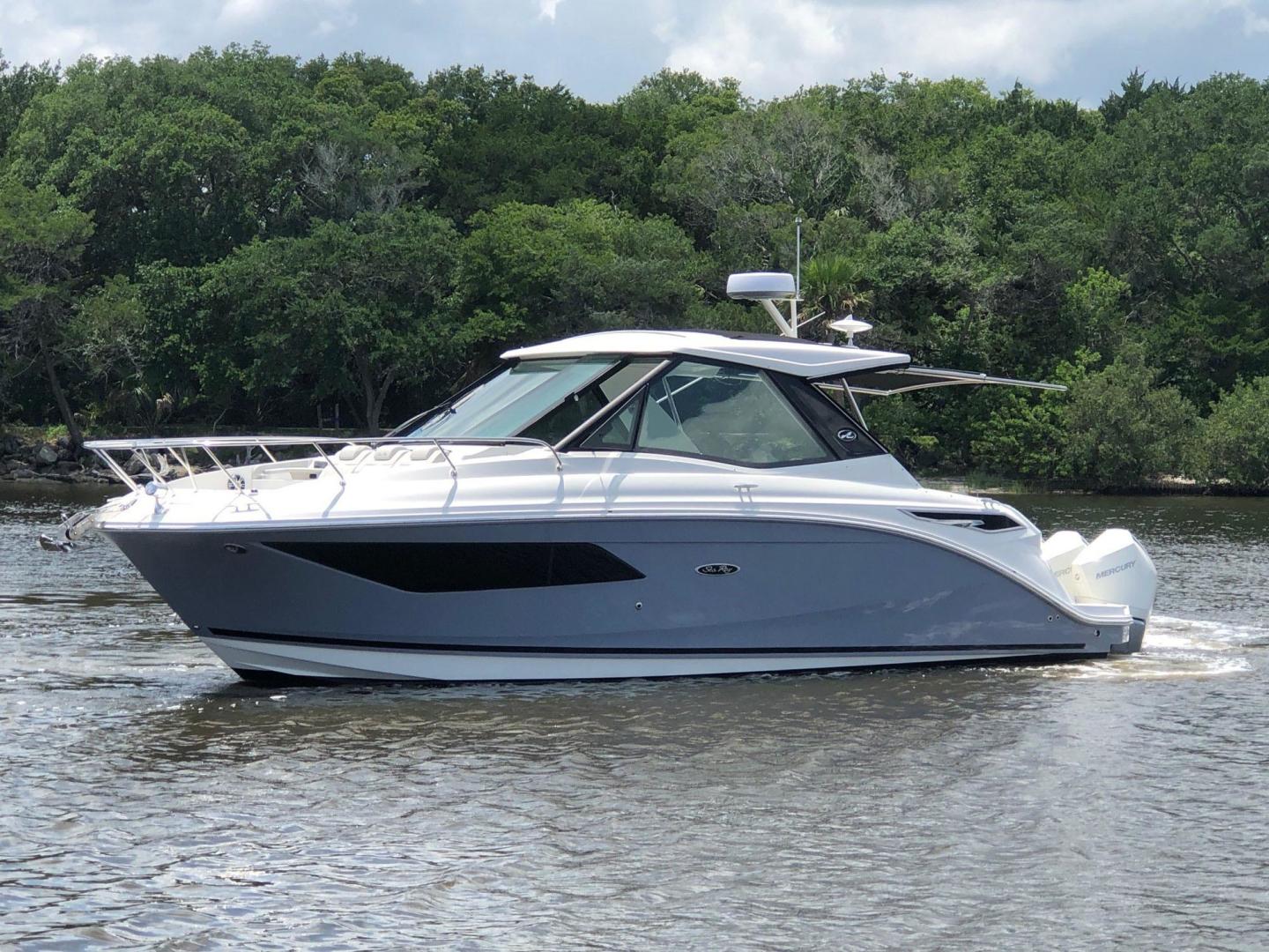 32ft Sea Ray Yacht For Sale