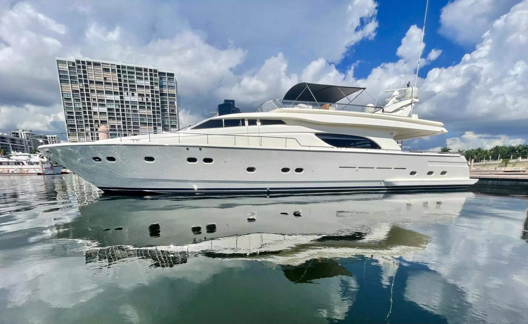 1999 Ferretti Yachts, photo 1 of 30
