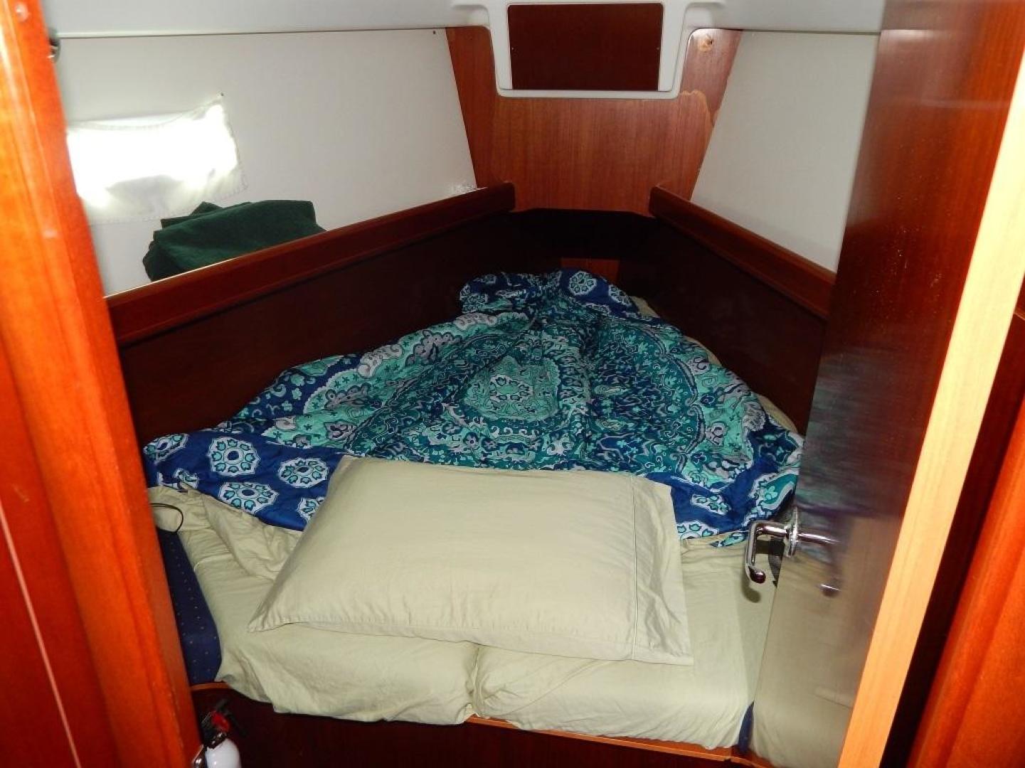 Max Out 37ft Beneteau Yacht For Sale