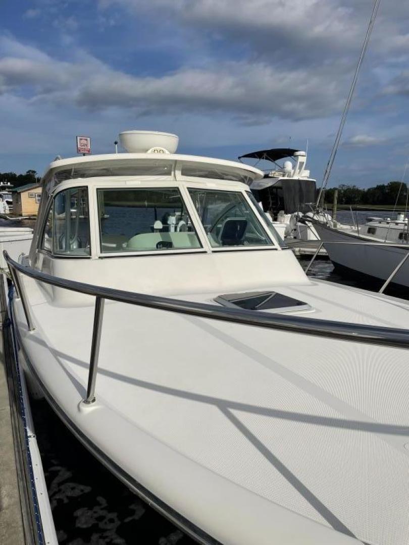 2006 Pursuit 34 Drummond Island Runner Yacht For Sale No Name SI Yachts