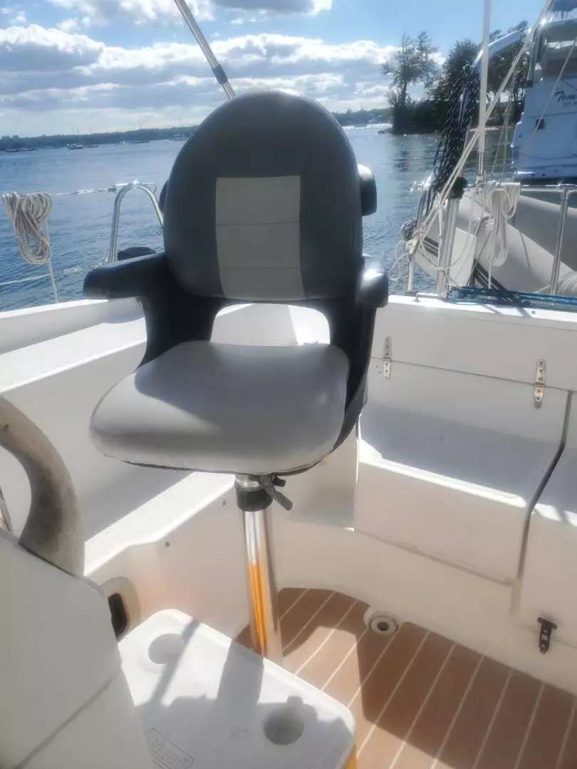 JOLI SPOT 34ft Gemini Yacht For Sale JOLI SPOT 34ft Gemini Yacht For Sale