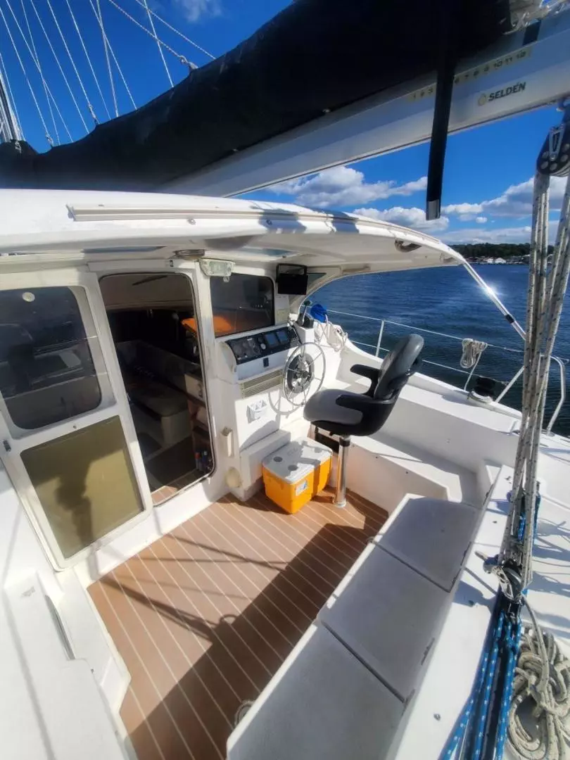 JOLI SPOT 34ft Gemini Yacht For Sale JOLI SPOT 34ft Gemini Yacht For Sale