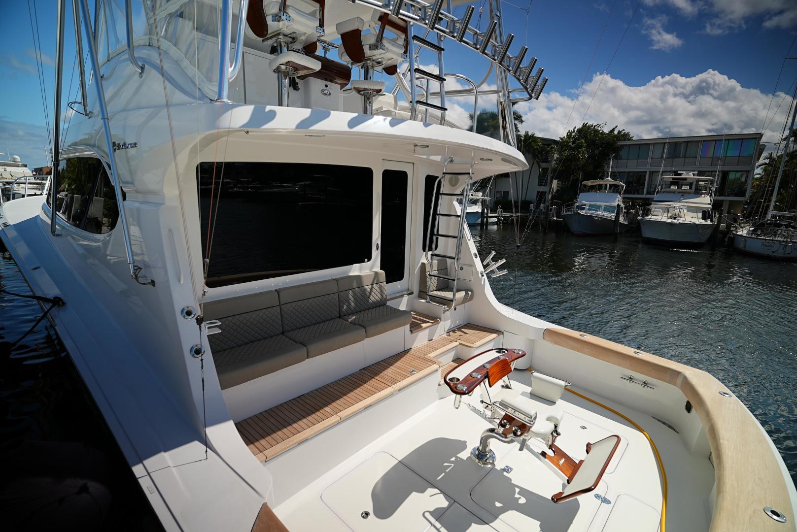 LYON FISH 64ft Hatteras Yacht For Sale