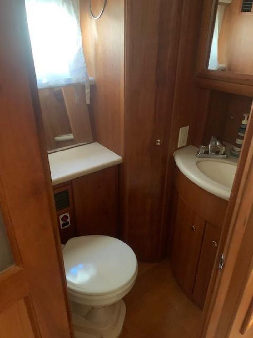 39ft Silverton Yacht For Sale