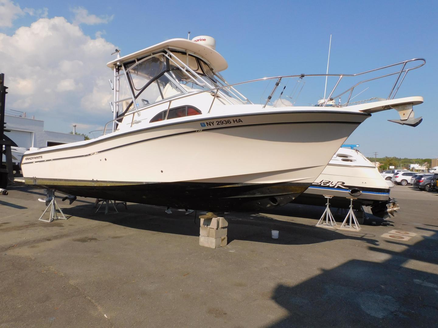 28ft Grady White Yacht For Sale