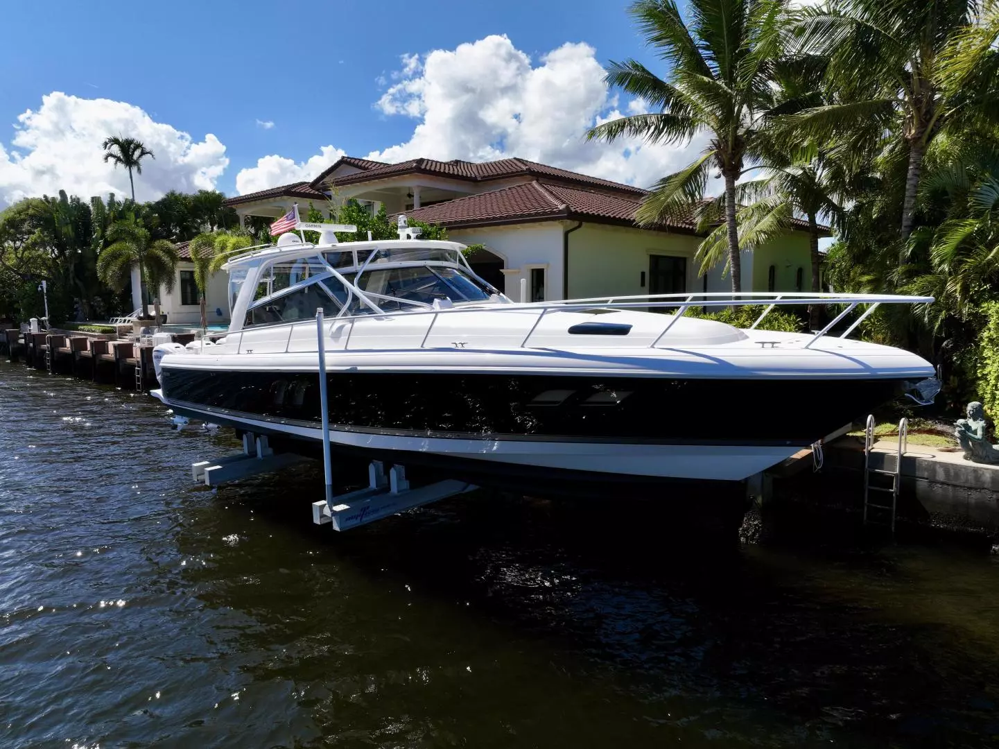2019 Intrepid 475 Sport Yacht, photo 1 of 30