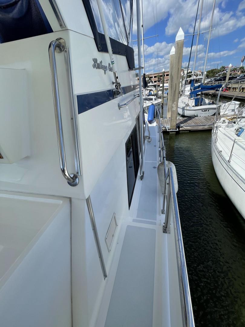 36' Heritage East 36 Trawler for Sale Motor Yachts Cambria 2794357