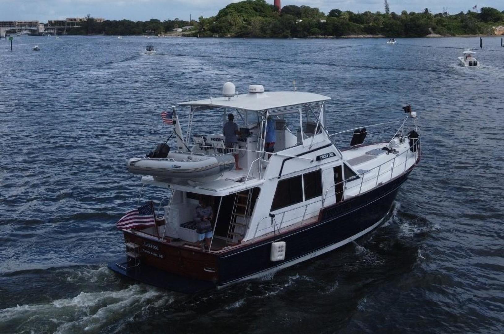 44' Island Gypsy Cruiser for Sale Motor Yachts Lucky Dog Curtis