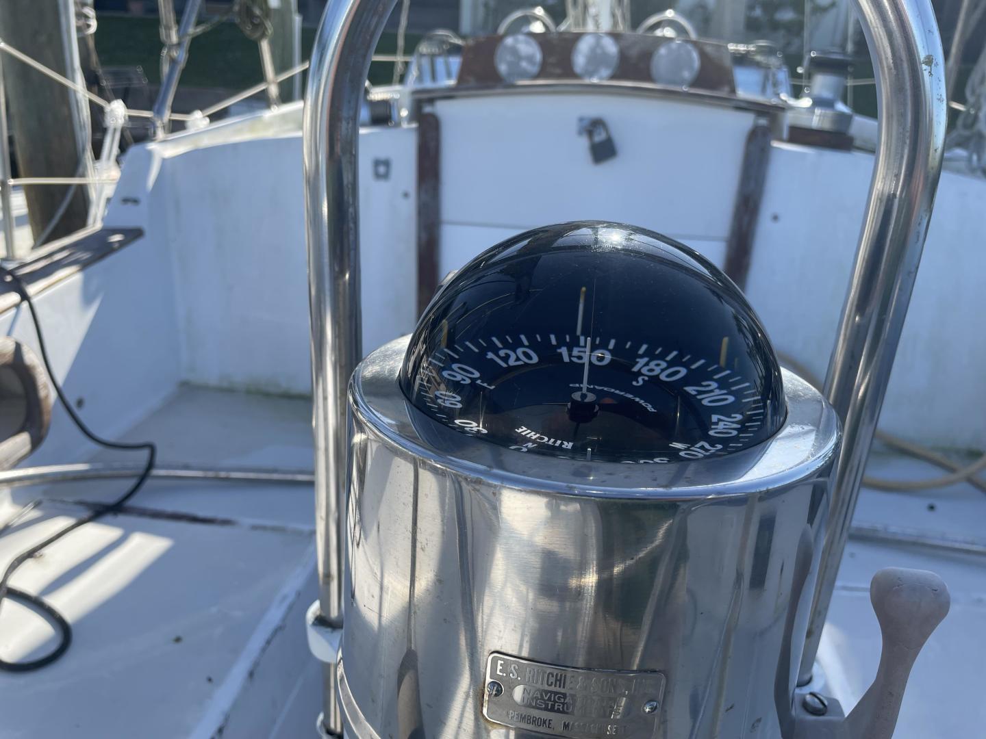 Chica 36ft Bristol Yacht For Sale Chica 36ft Bristol Yacht For Sale
