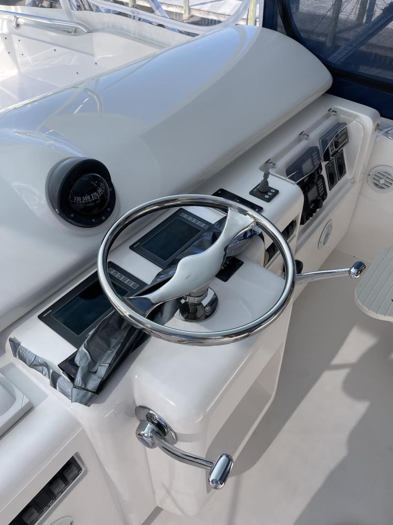 2006 Bertram 51 Convertible Yacht For Sale SMOKEN II SI Yachts