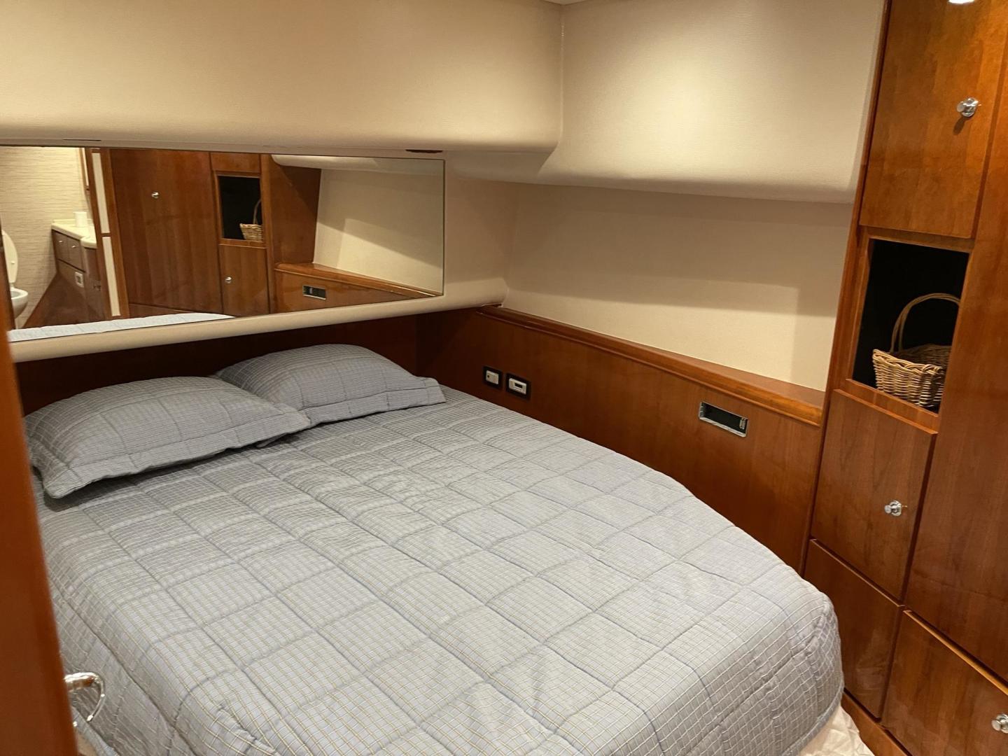 2006 Bertram 51 Convertible Yacht For Sale SMOKEN II SI Yachts