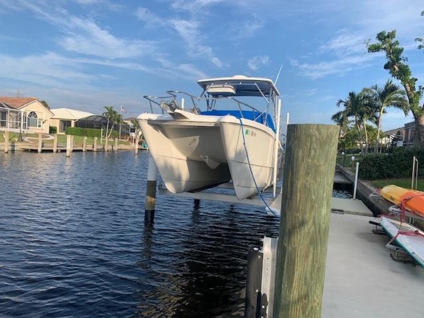 25ft World Cat Yacht For Sale