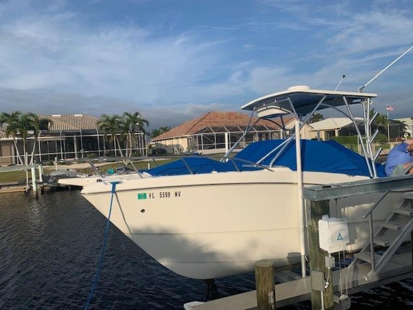 25ft World Cat Yacht For Sale