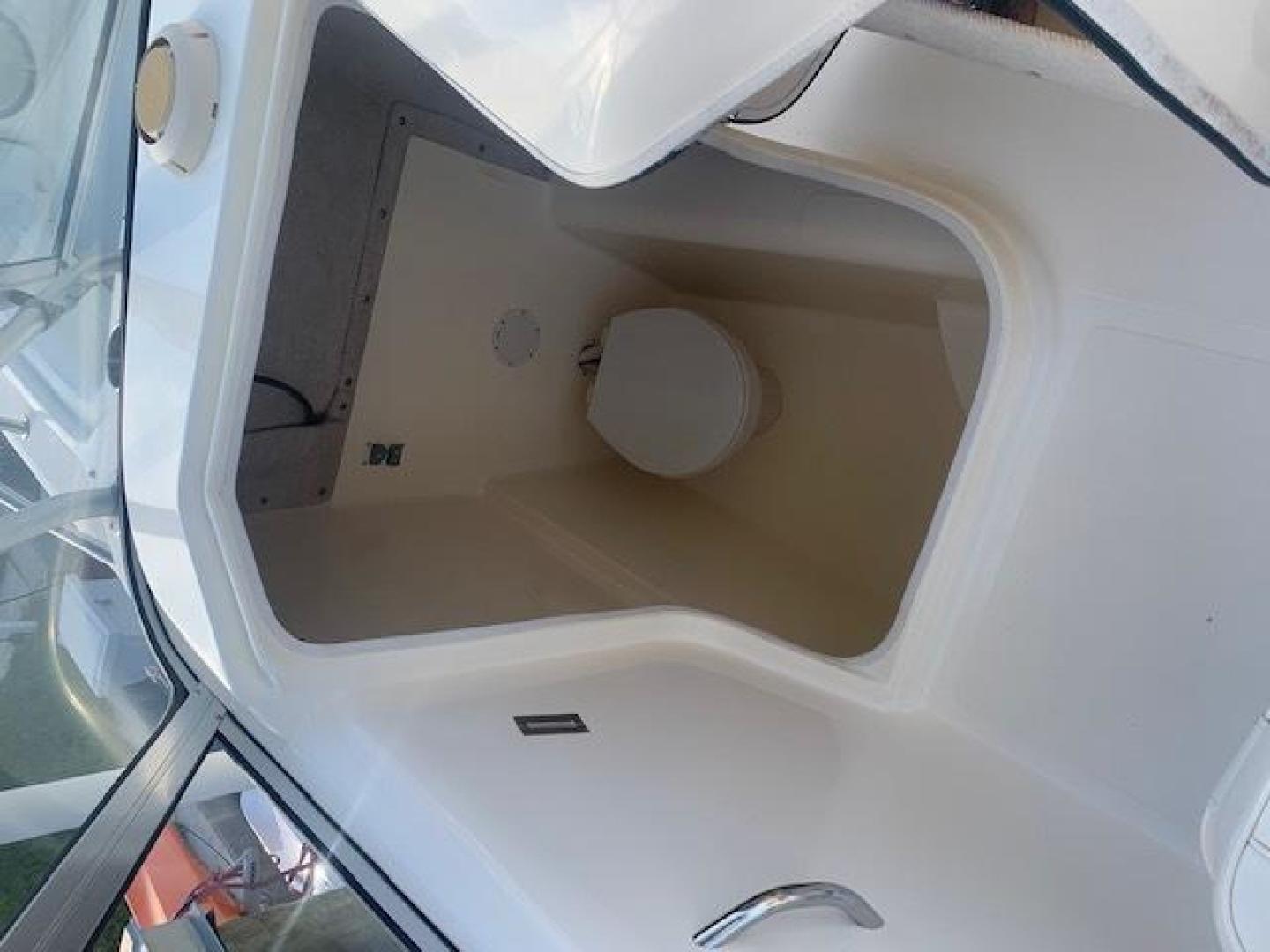 25ft World Cat Yacht For Sale