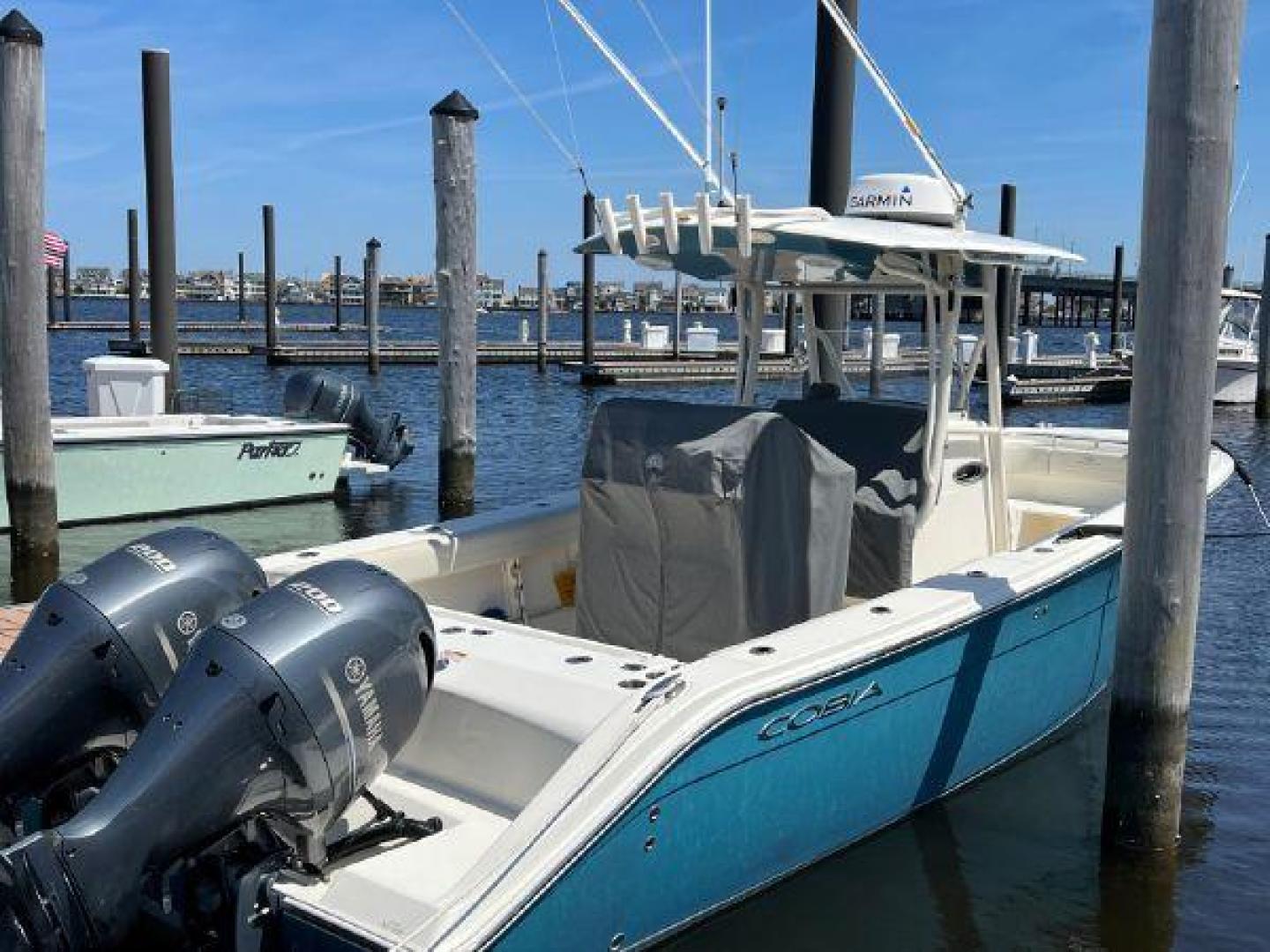 27ft Cobia Yacht For Sale