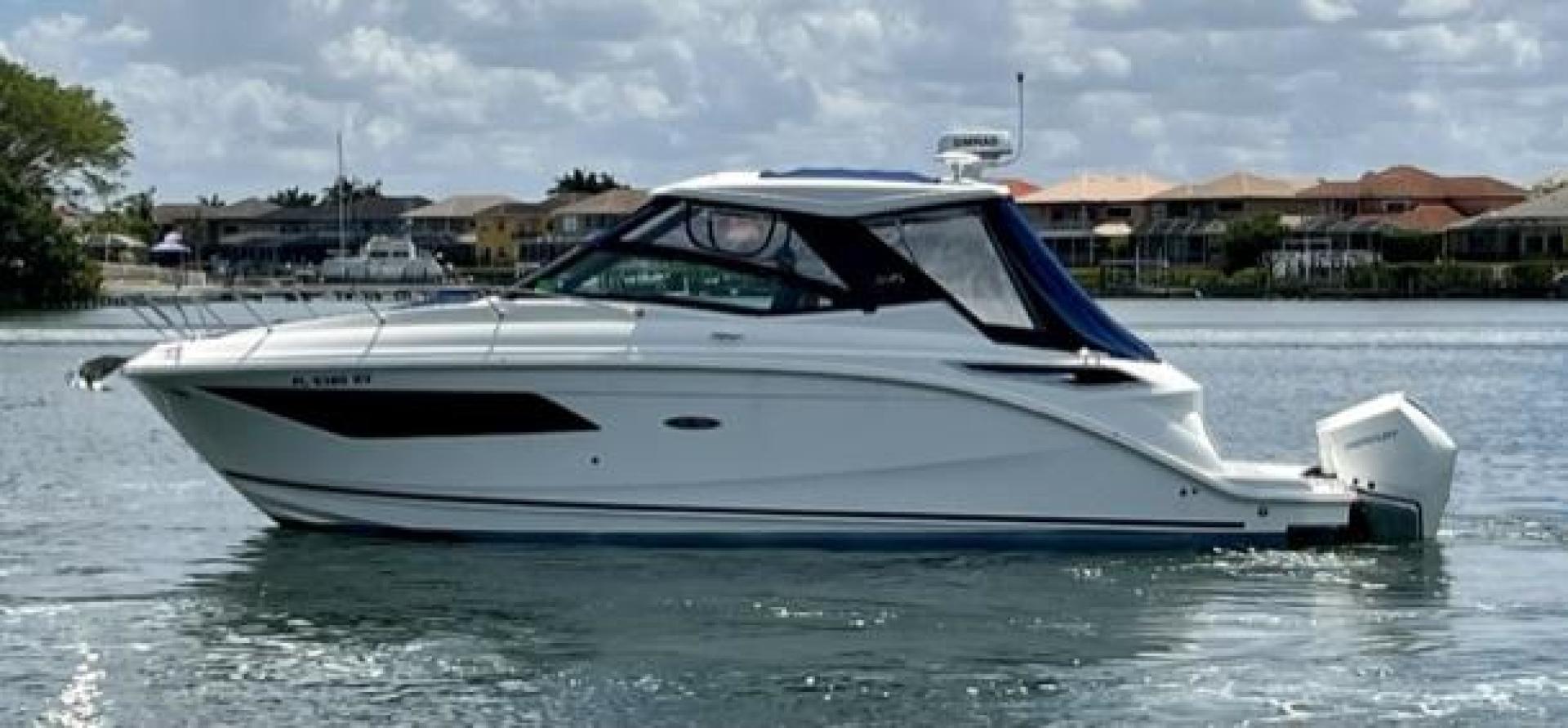 2021 Sea Ray 320 Sundancer 32