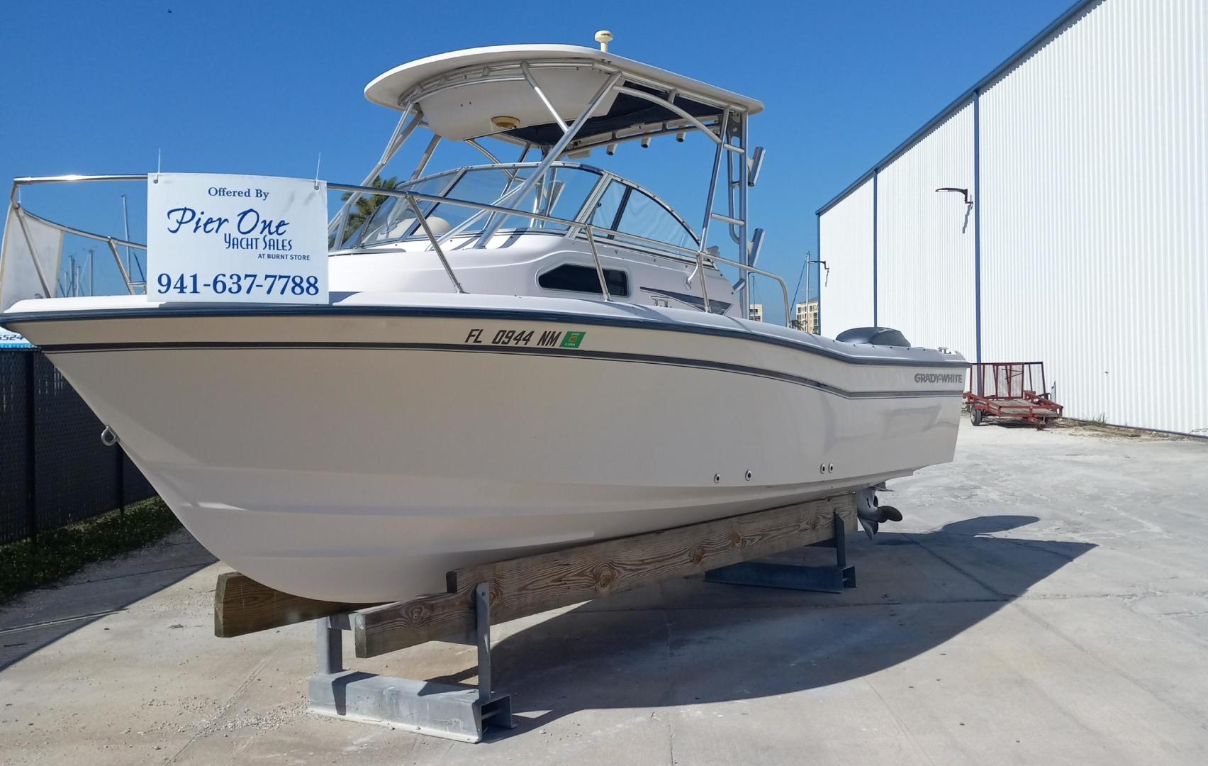 23ft Grady White Yacht For Sale